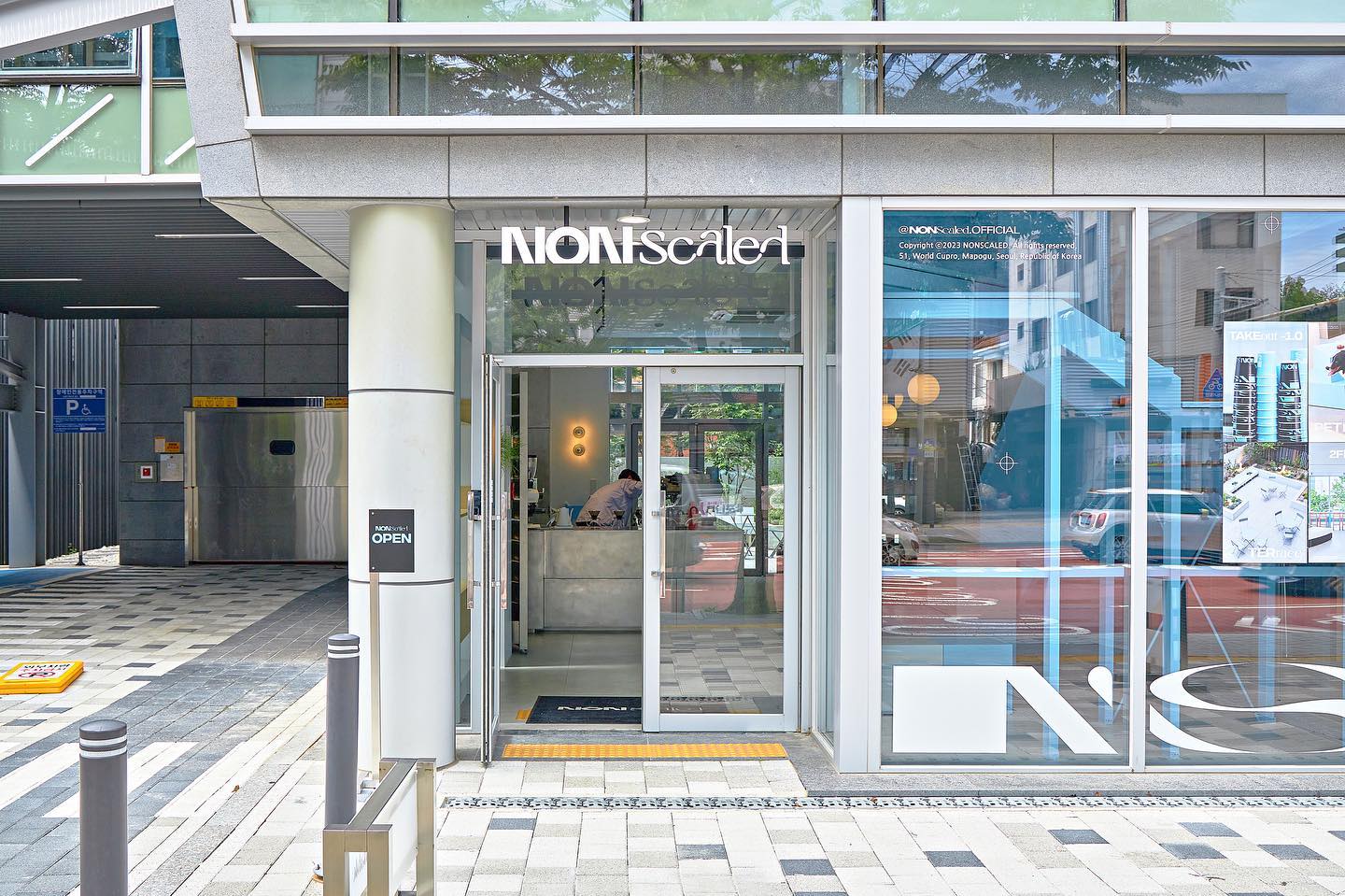제품, 뮤지컬, 모델, 행사, 스틸, 뷰티, 준공, 인테리 어, 프로필 등 촬영문의 부탁드립니다! (현재 많은 촬영 문의와 날짜 픽스로 의도치 않게 촬영을 못해드리 는 곳이 많습니다...가능한 빠른 문의와 날짜 픽스를 하시는걸 추 천드리며 가능한 좋은 퀄리티로 많은 분들에게 인사 드릴 수 있도록 노력하겠습니다.
감사합니다!!)

촬영 문의
DM->
카카오톡 : ksgshs
0|메일 : ksgshs123@naver.com