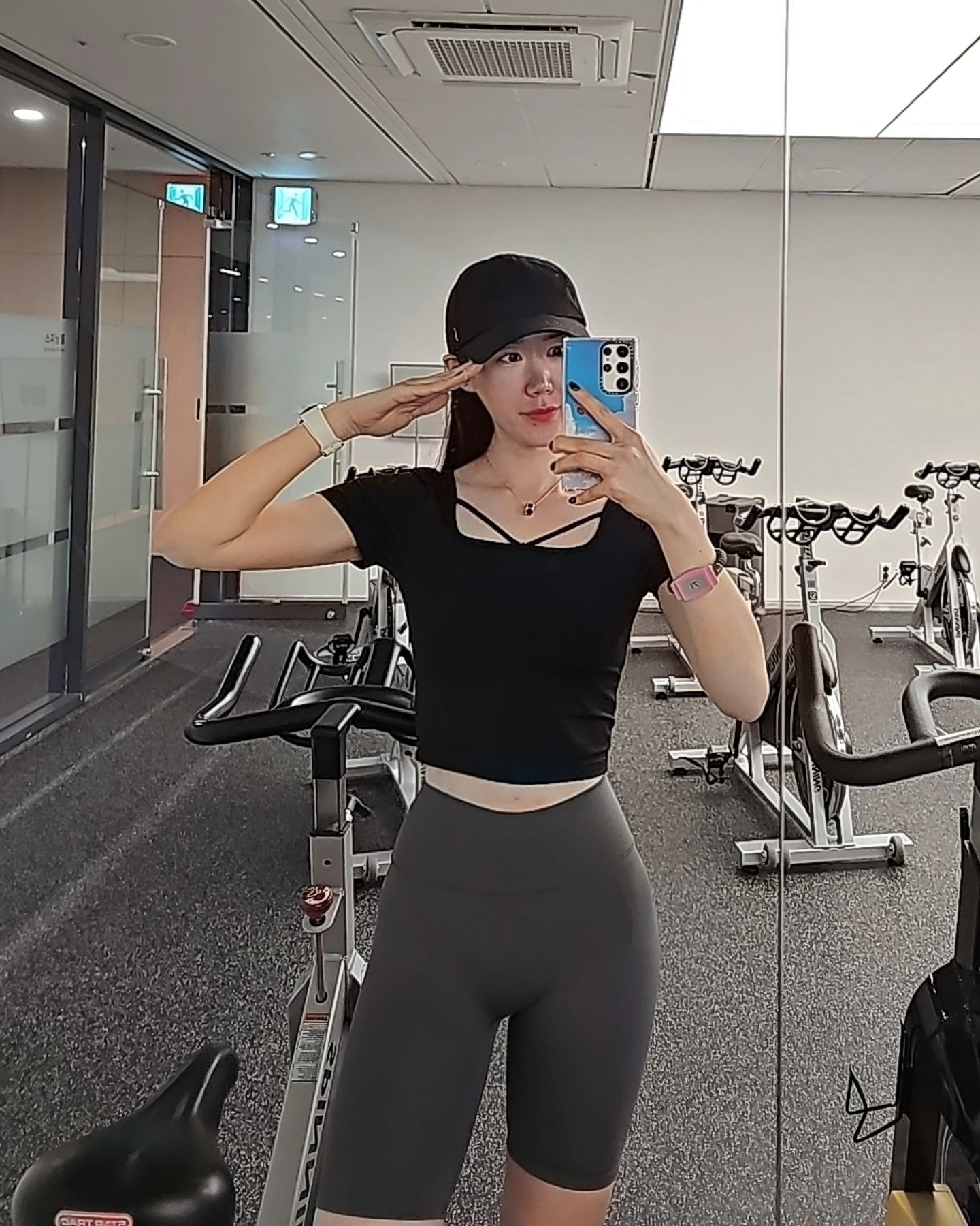 23년의 백예순아홉번째 헬티비티🐾 

🏋️‍♂️하체

혼자하면 왜 세트가 많아도 덜힘들까
피티는무조건

🆆🅾🆁🅺🅾🆄🆃 🆁🅾🆄🆃🅸🅽🅴

▫️힙 어브덕션 머신 3세트
▫️이너 싸이 머신 3세트
▫️레그 익스텐션 3세트
▫️레그 컬 4세트
▫️핵 스쿼트 머신 5세트
▫️힙 쓰러스트 머신 4세트
▫️레어 킥 7세트

#오운완#둥_헬티비티