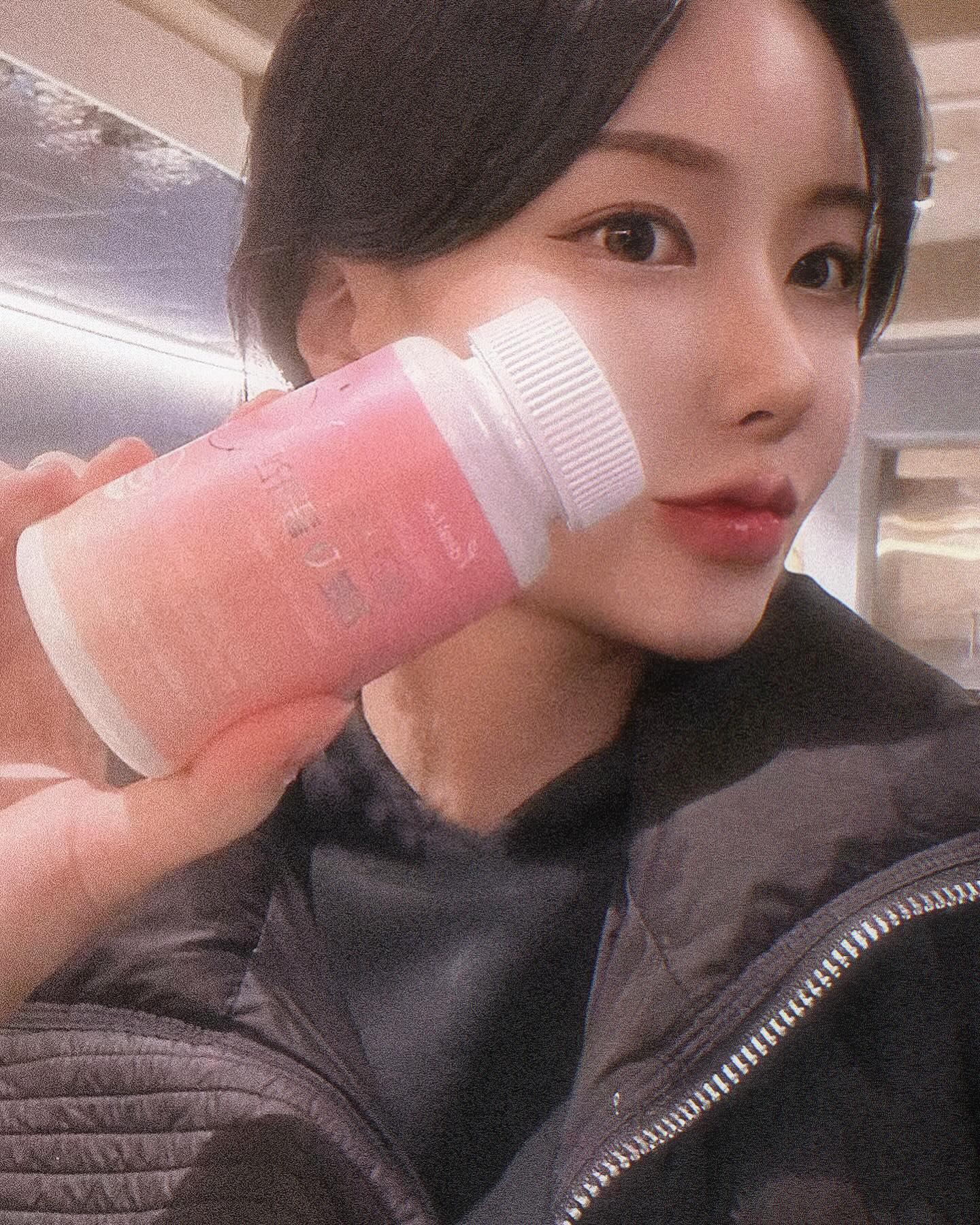 몸 한번 크게 배리고나서부터 약 없이 안되는사람 저요,,

#아이디얼라이프 에서 콜라겐영양제를..🙏🏻

실제로 인대나 힘줄파열시에 병원에서 콜라겐주사시술로 재생시킬만큼 한 역할 하는 콜라겐

그냥 저분자도 아니고 초저분자로 체내흡수 완젼 지대루자낭 ⁉️

#광고 #저분자콜라겐 #콜라겐 #피쉬콜라겐 #엘라스틴 #순수콜라겐 #이너뷰티 #저분자콜라겐추천