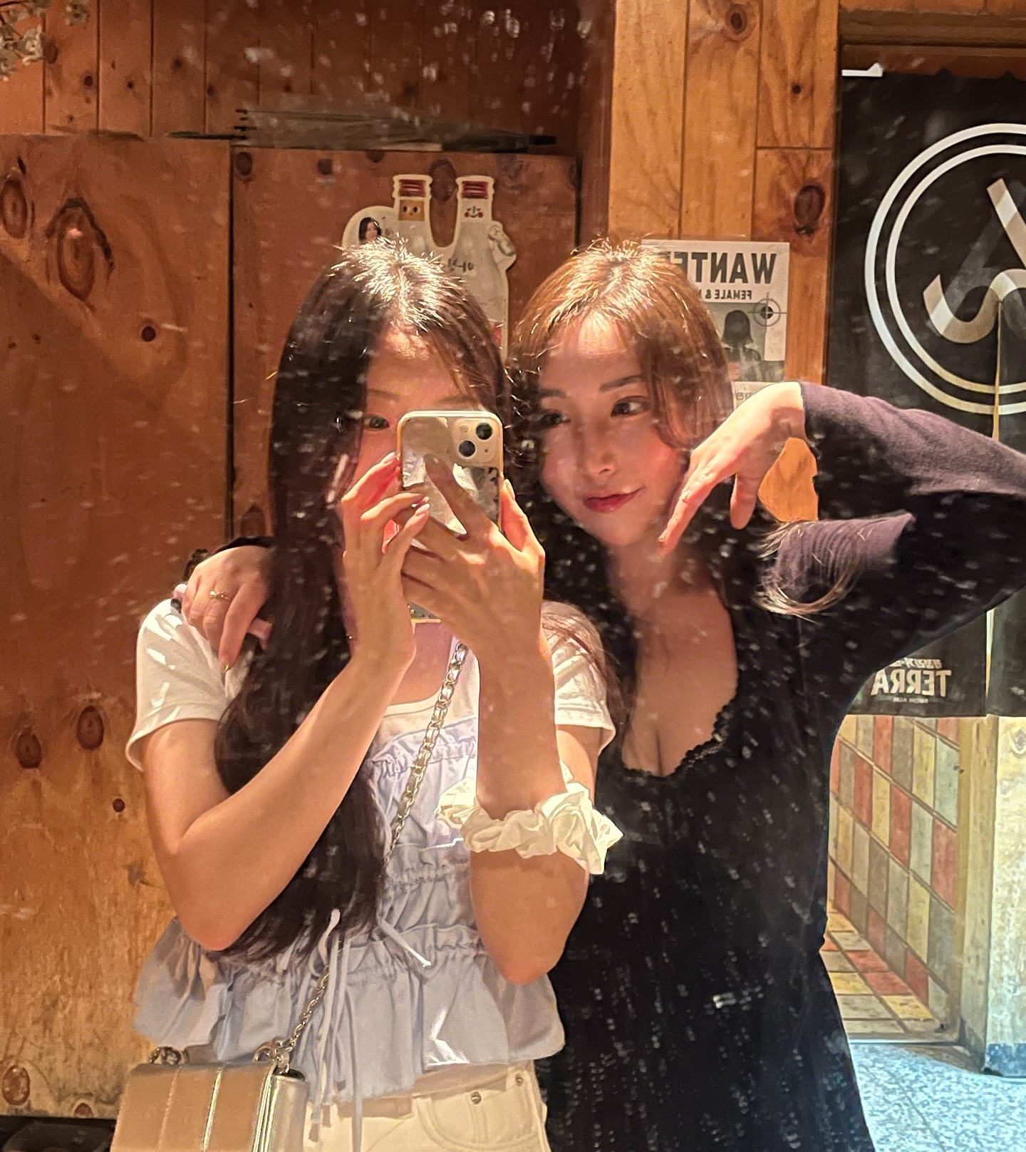Wipe the mirror, please 🤯🪞🫧🧹