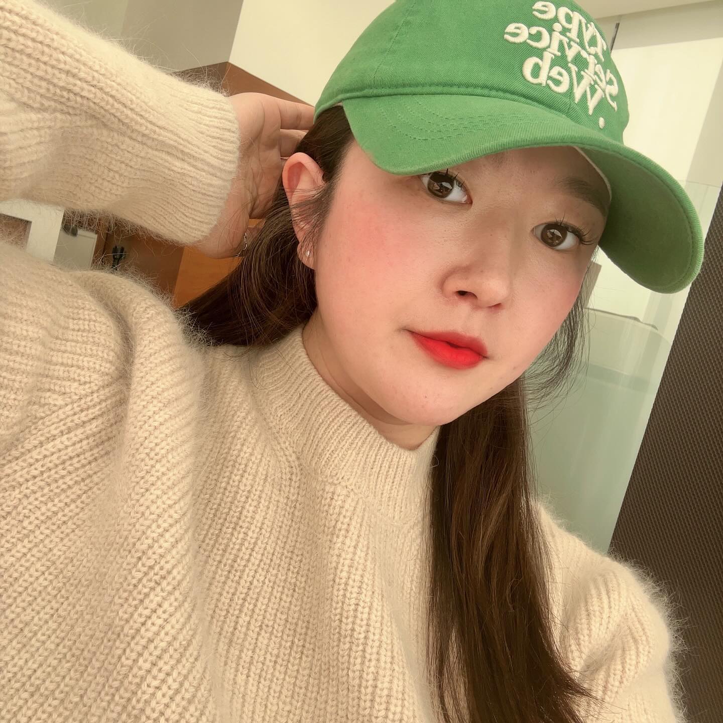 🤍

코코비 점검도 했고 
목욕도 시키고 숙제 끝 
#속이시원하네

#머안감 아니고 
고데기하기 귀찮으니까 ,,
최애모자 몸에 새기고 😉😉
오늘도 보람차게 자 알 보냈다 !!!! 

#내년까지
#안전하게
#잘부탁해