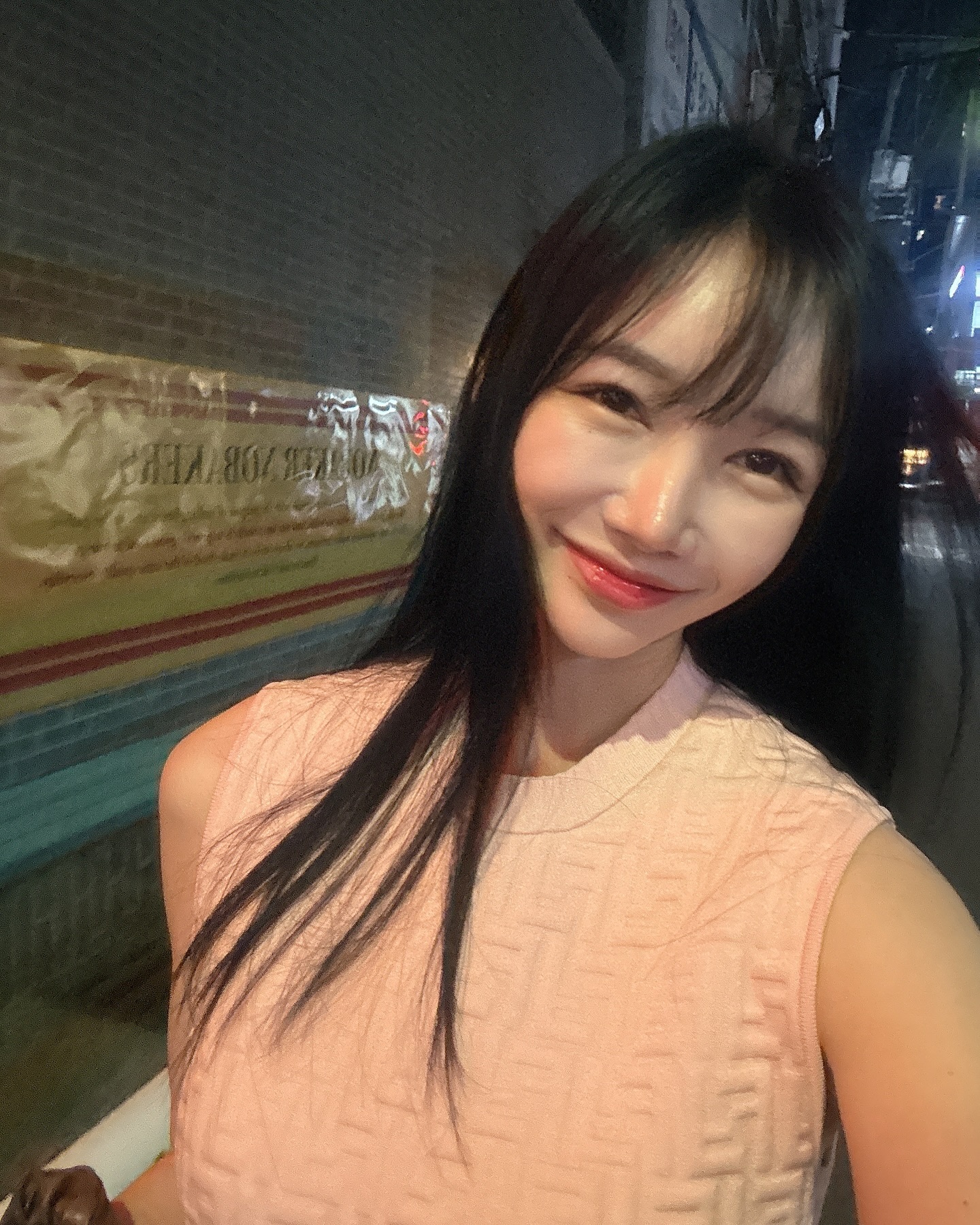 주말 ! 
오랜만에 자유부부라 도하맘 꾸며보았고..👀