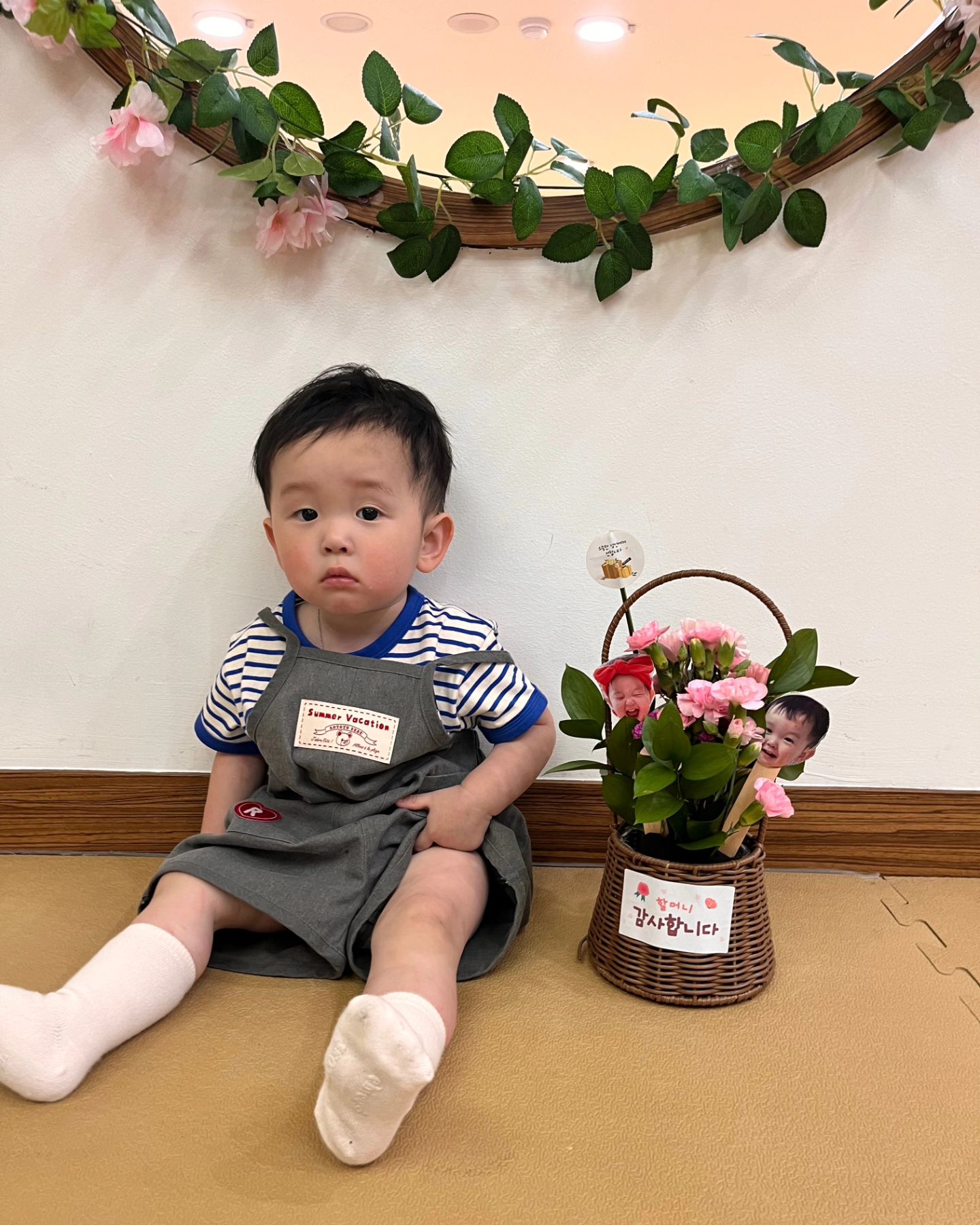 할무니 꽃다발 열심히 만들어서 깜짝 방문했디요💐

.
.
.
#로토토베베어린이날