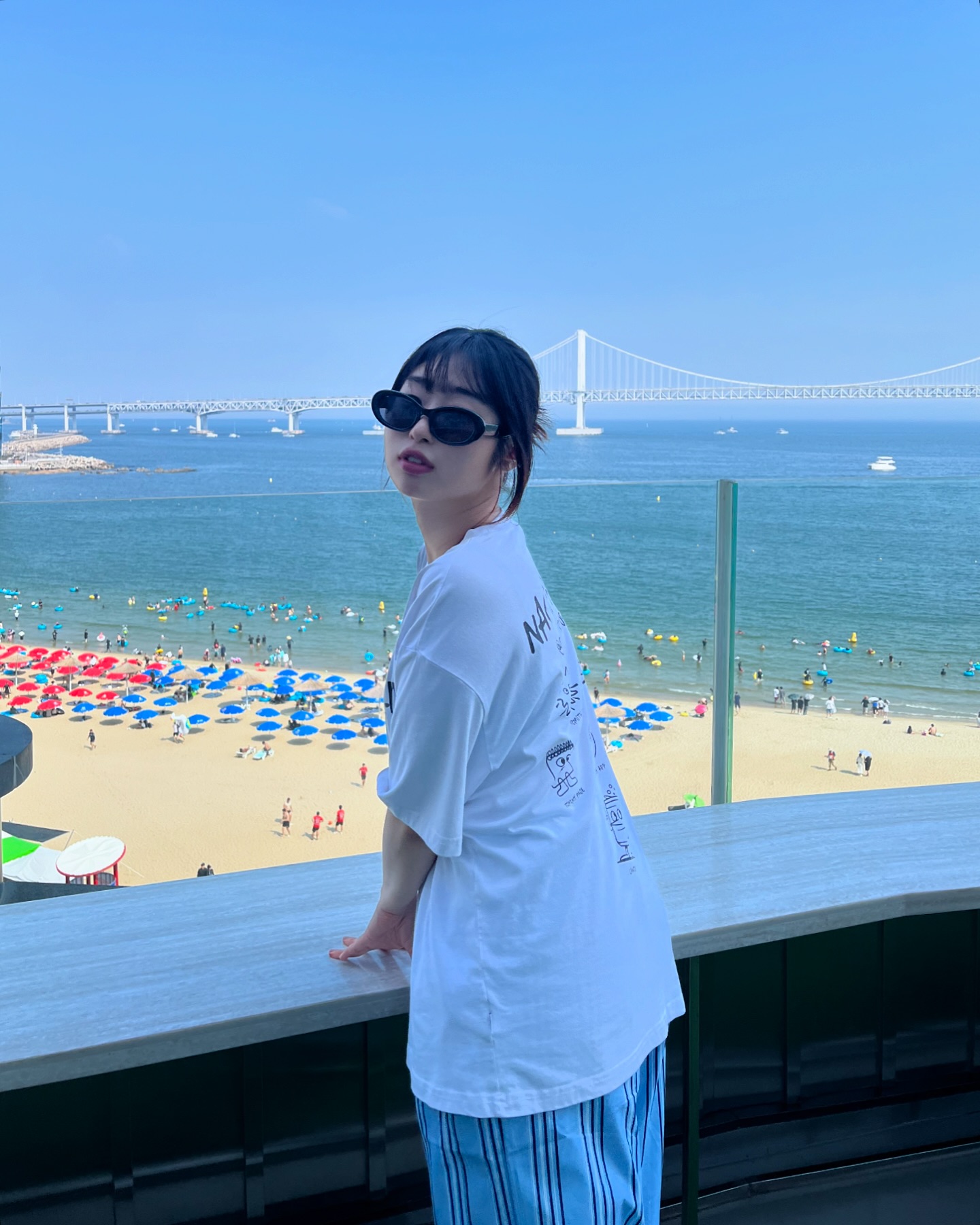 1일차 밝을때 돌아다닌 사진📷
드뎌 바다💙 드뎌 휴가 :) 행복해라
그리구 동물카페 첫경험

돼지🐷친구들과 새들도 처음이구 파충류 친구들도 처음이어서 너무 덜덜 무섭구 식은땀 쥬륵💦이었지만 새로운 경험은 늘 즐거운걸 우히히 즐거웠다! 함께해준 여동생 감사링방구용🙇🏻‍♀️