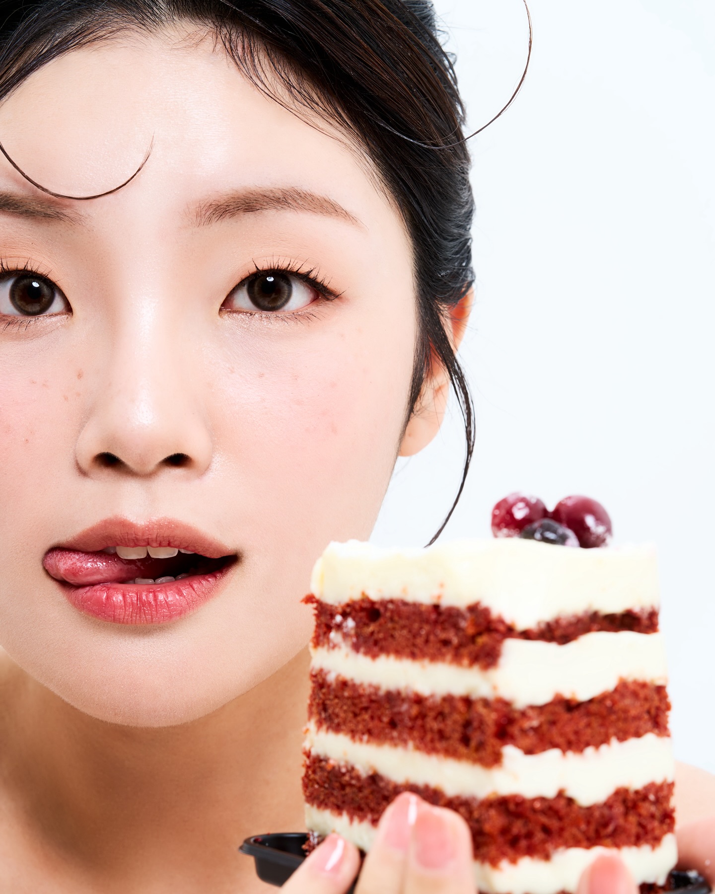 케이크도 들어보고용 .. 🍒🍰