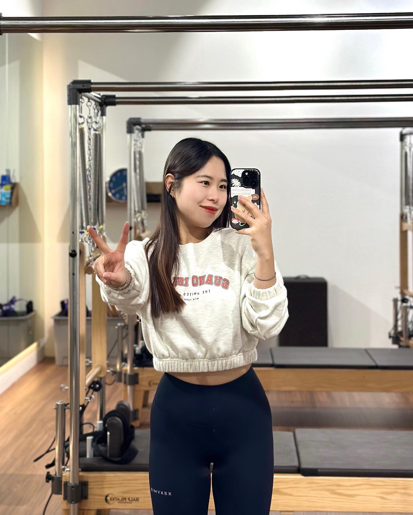 오늘도 똑같은 하루라고 불평하지 않고, 똑같은 하루도 열심히 알차게 살면서 연말을 잘 마무리 하고싶은 요즘이예요 (*´꒳`*)

바쁘게 일도 하면서 여전히 #잘먹잘운 하고있는 제가 이번에 #틴베이크 서포터즈가 되었숩미다 ,, !!!! 빵순이에게 한줄기 빛 ,, ✨ teinbake 

그래서 미리 받아본 12월 신제품인 💚쑥앙스콘💚을 먹어봤는데 쑥맛도, 팥앙금도 둘다 잘살려서 따땃 ~~ 한 라떼랑 먹으니 넘맛탱이더라구요!?😋

이번에 신제품 출시기념 “ 5+1 이벤트 ” 한다고 하니 다들 언눙 달려가시라구요 ~~~~ !! 🤍🤍