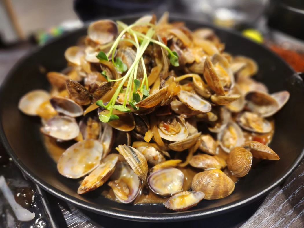 마라 바지락!
메뉴에는 없는 메뉴!
.
.
.
#울산 #중식 #라온 #마라 #마라바지락 #맛집 #맛집스타그램