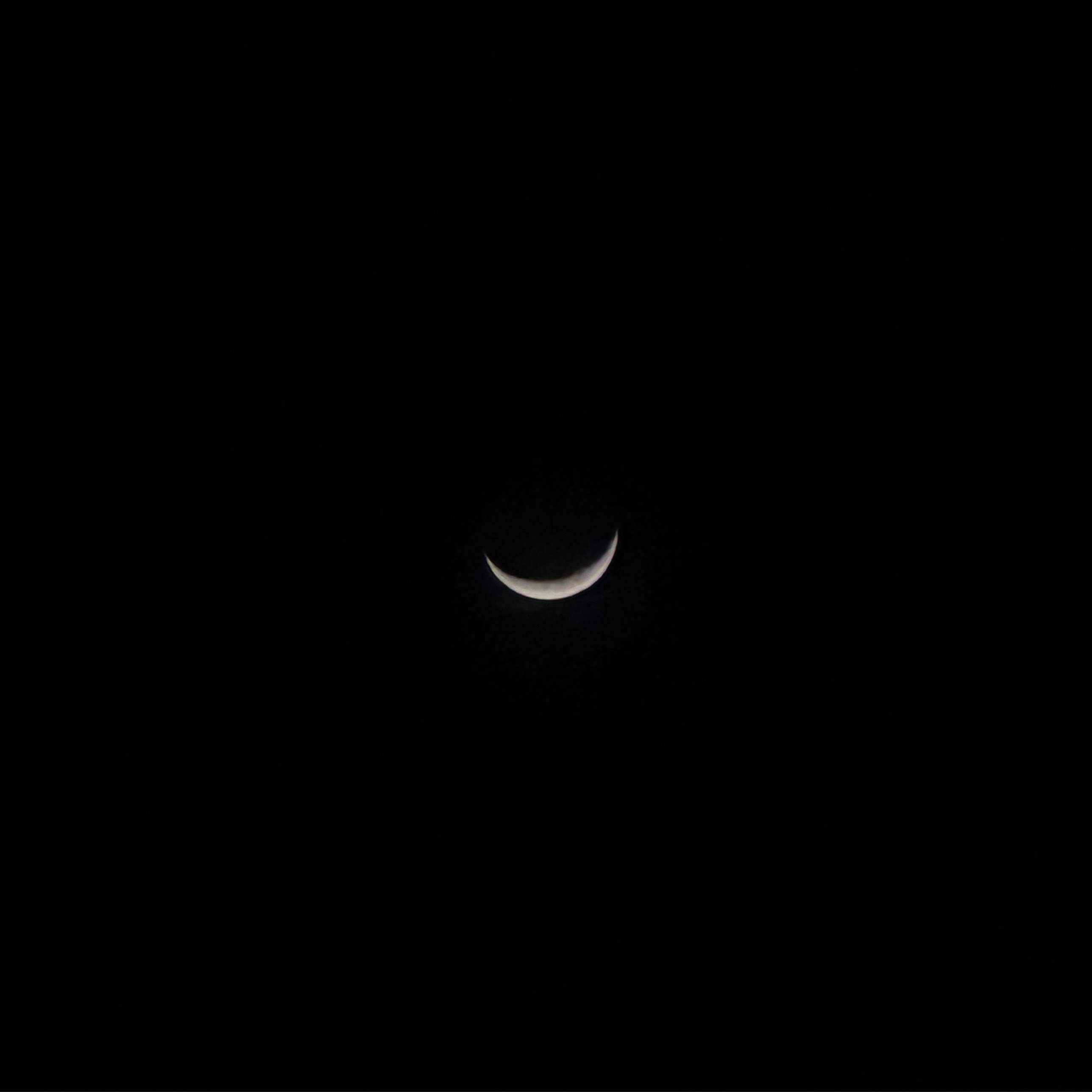 오늘의 달 아니고 3월13일의 달 🌙
늦었지만 이제서야 기록하는 #_woolmoon