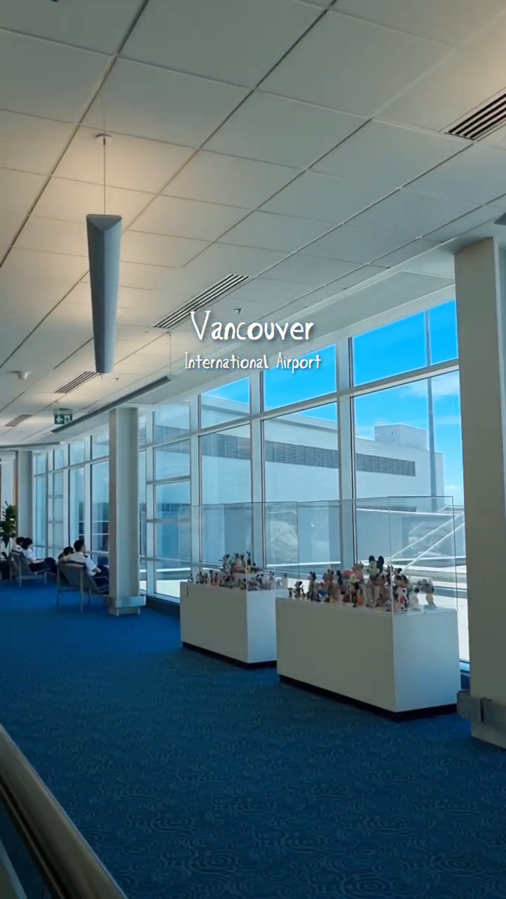 🇨🇦Vancouver International Airport✈️
.
.
.
#캐나다 #밴쿠버 #캘거리 #공항 
#canada #vancouver #calgary #airport