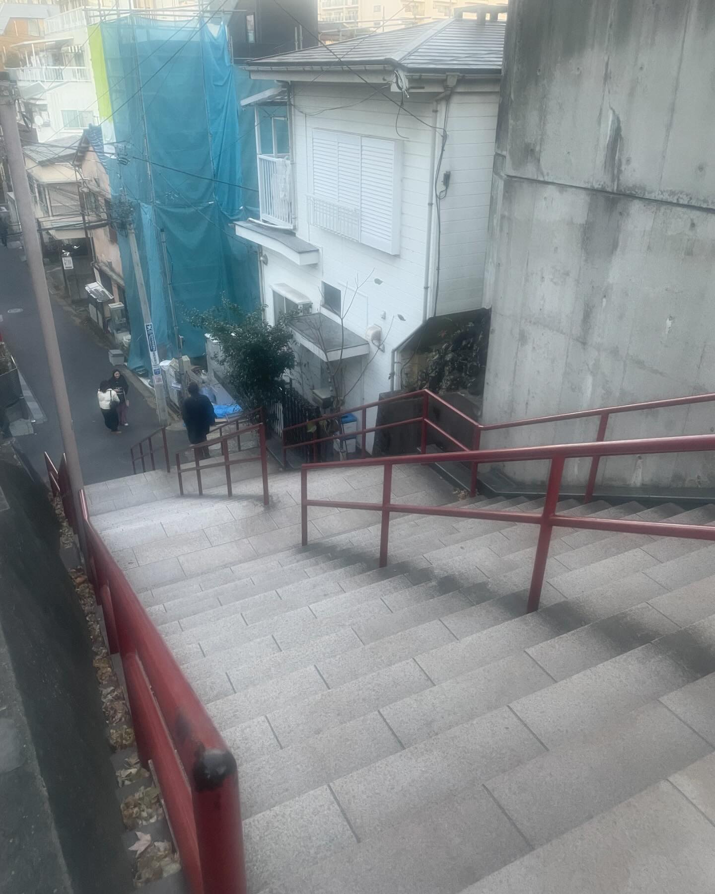 여긴 스가 신사 •• 어디서 많이 본 계단이져 ? (´∀｀)