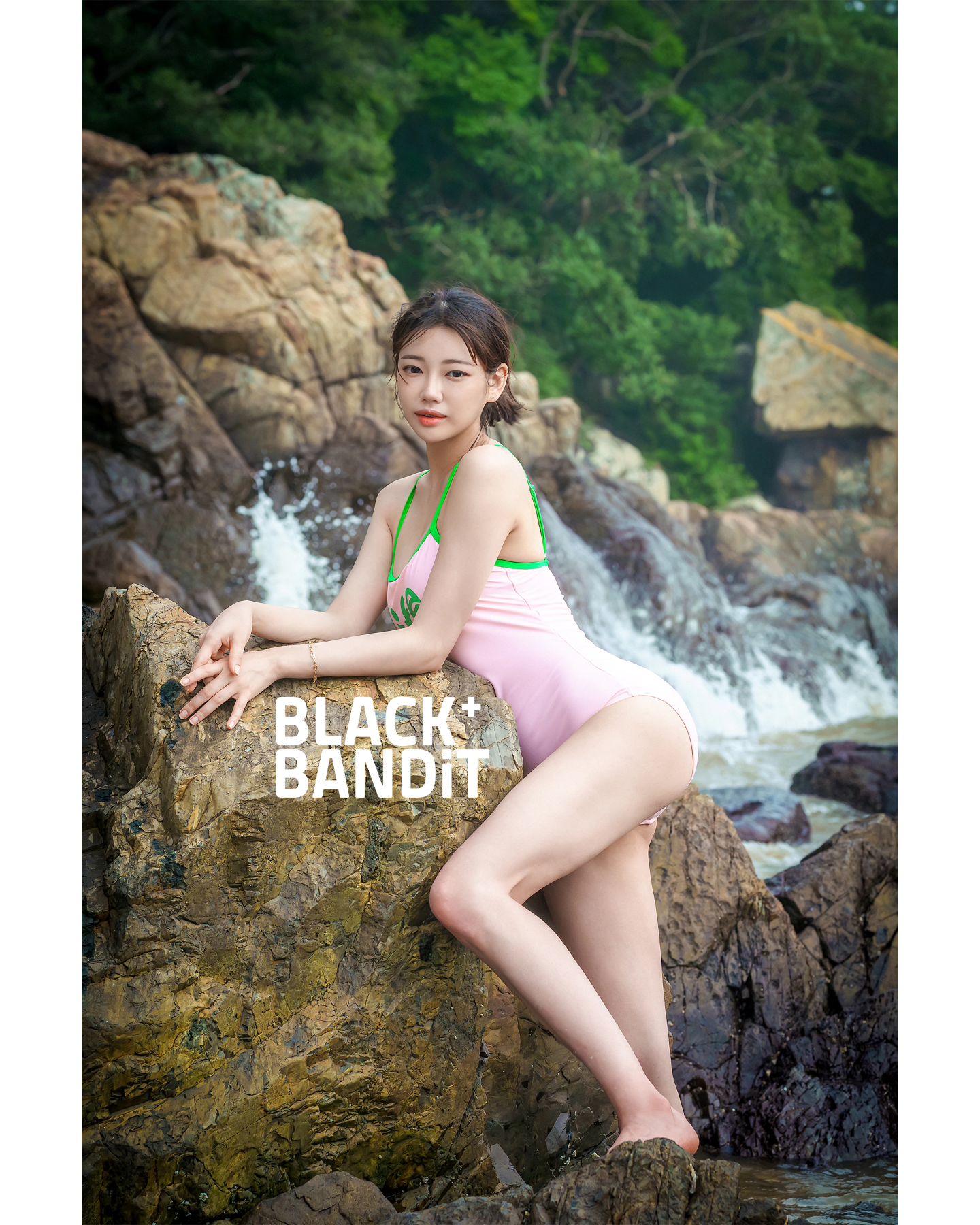 #BLACKBANDiT_st
X #새하 💕님과 함께...
.
.
m. 새하
p. 서녘킨pd
s. 독고다이
.
.
#서녘_새하 #h2_seayyyy
#portrait #photography
#snap #profile