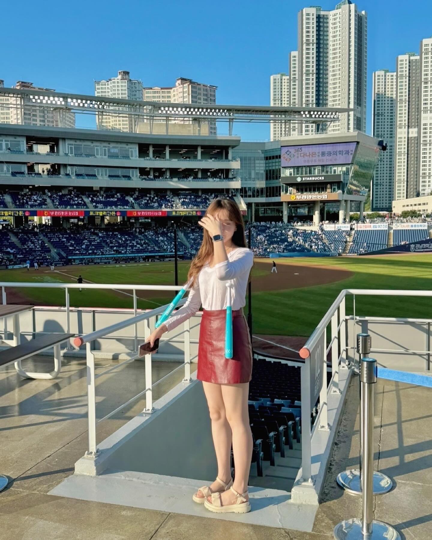 공룡좌가 직원분이 아니라는 걸 처음 알았던 날,,, 😲 졌지만 잘 싸웠구용 너무 즐거웠습니당💕 창원에 사니까 이제 NC팬...(!) 다음에 또 보러옵시당! 힘멜‘s 전사의 검도 함께,,,✨