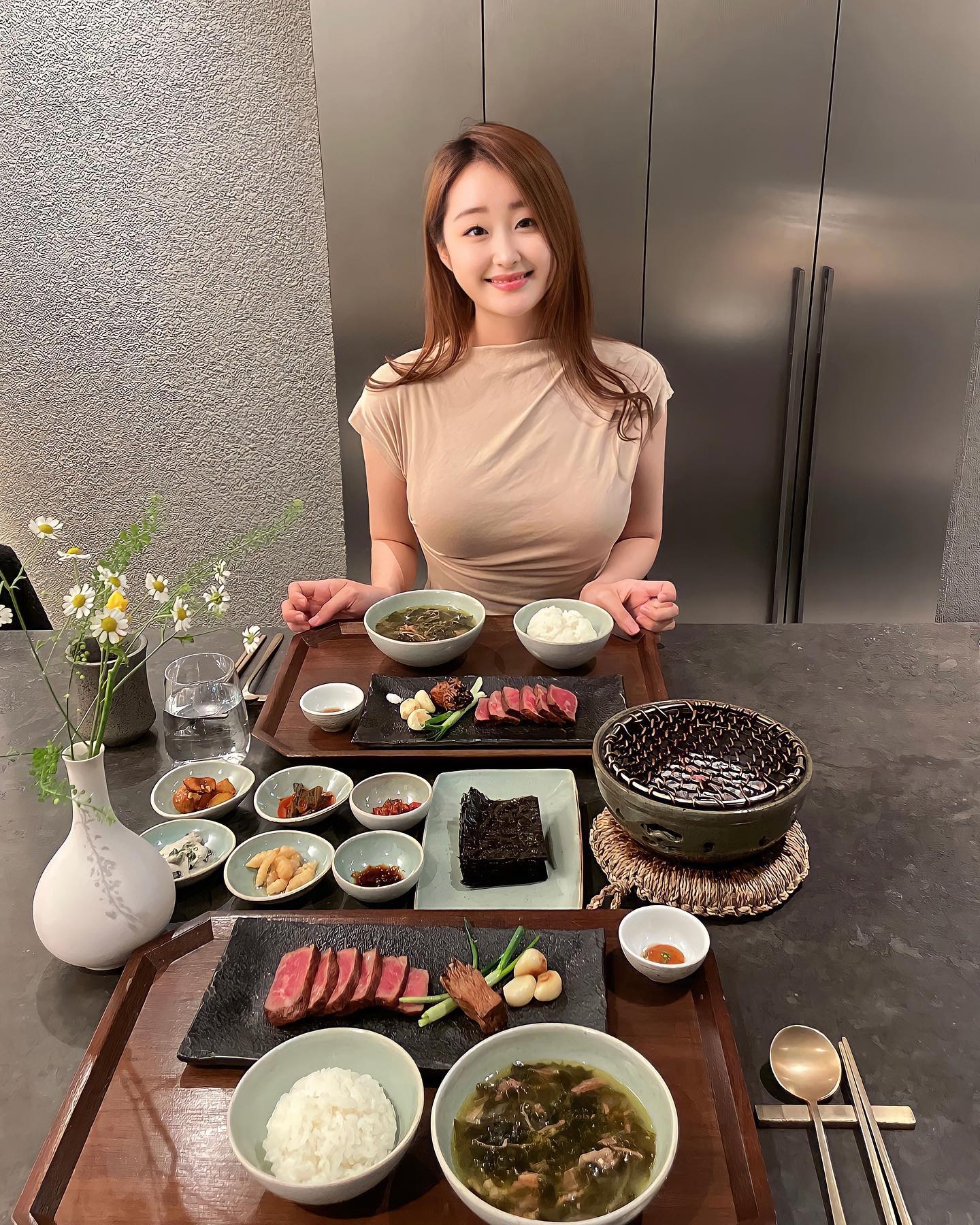 제가 차렸어요~~

하는 날이 올 때까지… 😛