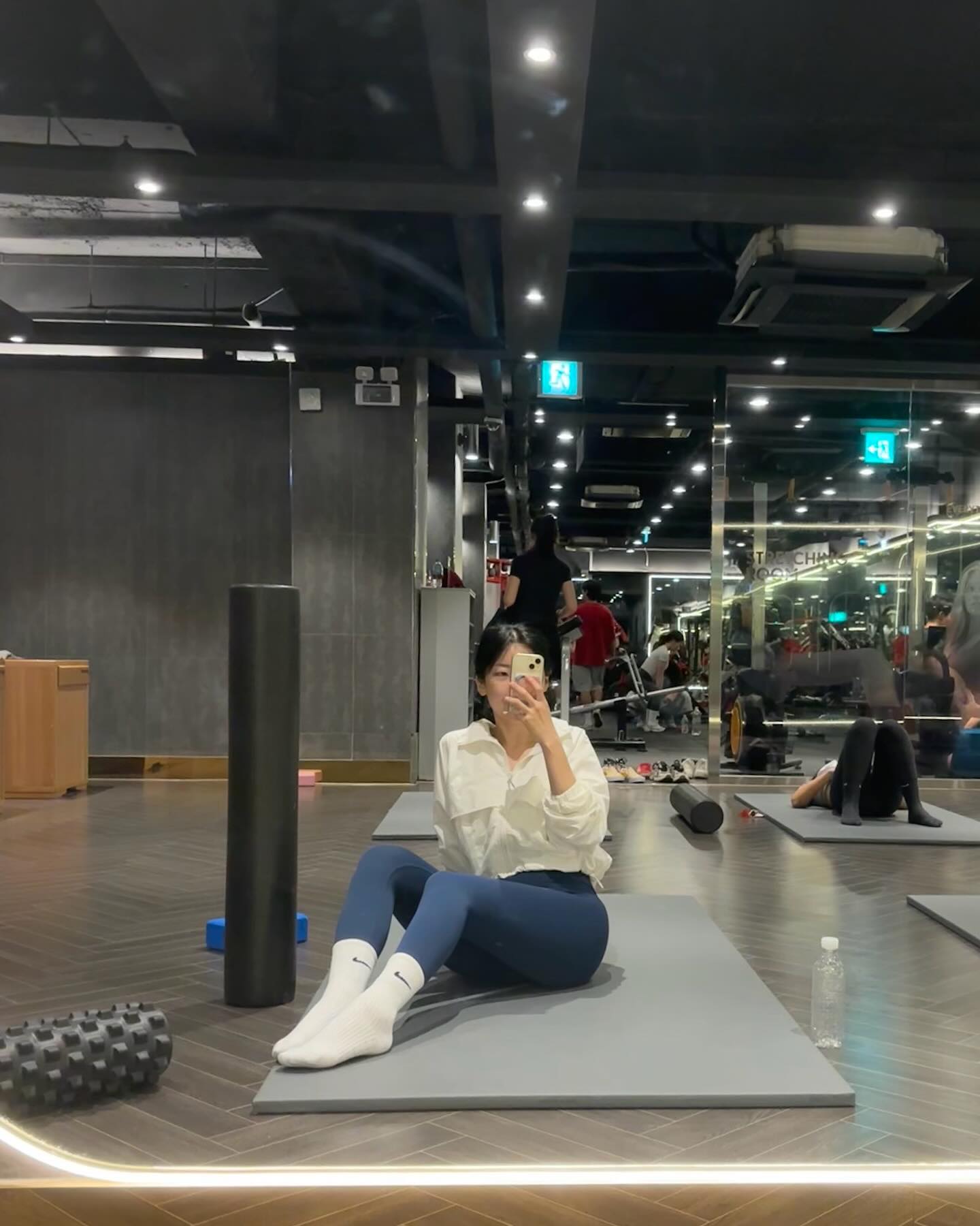 해야 할 일들 너무 많았지만 전부 미루고
두세 달 전부터 계획되어있던 연휴 동안 국내 휴가 다녀오기😎

린생,, 참으로 종잡을 수 없어요
운동도 제대로 못할 정도로 바빴던 4개월이 너무 힘들었어서
여름만 되길 기다렸는데,
고대하던 여름에는 예상치 못할 일로 저의 멘탈이 아주 아작나버리다 못해 산산조각이 나버렸거든요🥹

그래도 여행 덕에 힐링했습니당!!
요 근래 냉동고 터느라 단백질 잔뜩 먹었는데
여행 중에도 무한 단백질 섭취🍗🐮🐠🐚
개꿀이자나~~🤤💕 

미쳐올리지 못한 운동 사진과 먹방 사진 마구 올리기

모두 월요일 화이팅 하세용🔥🔥