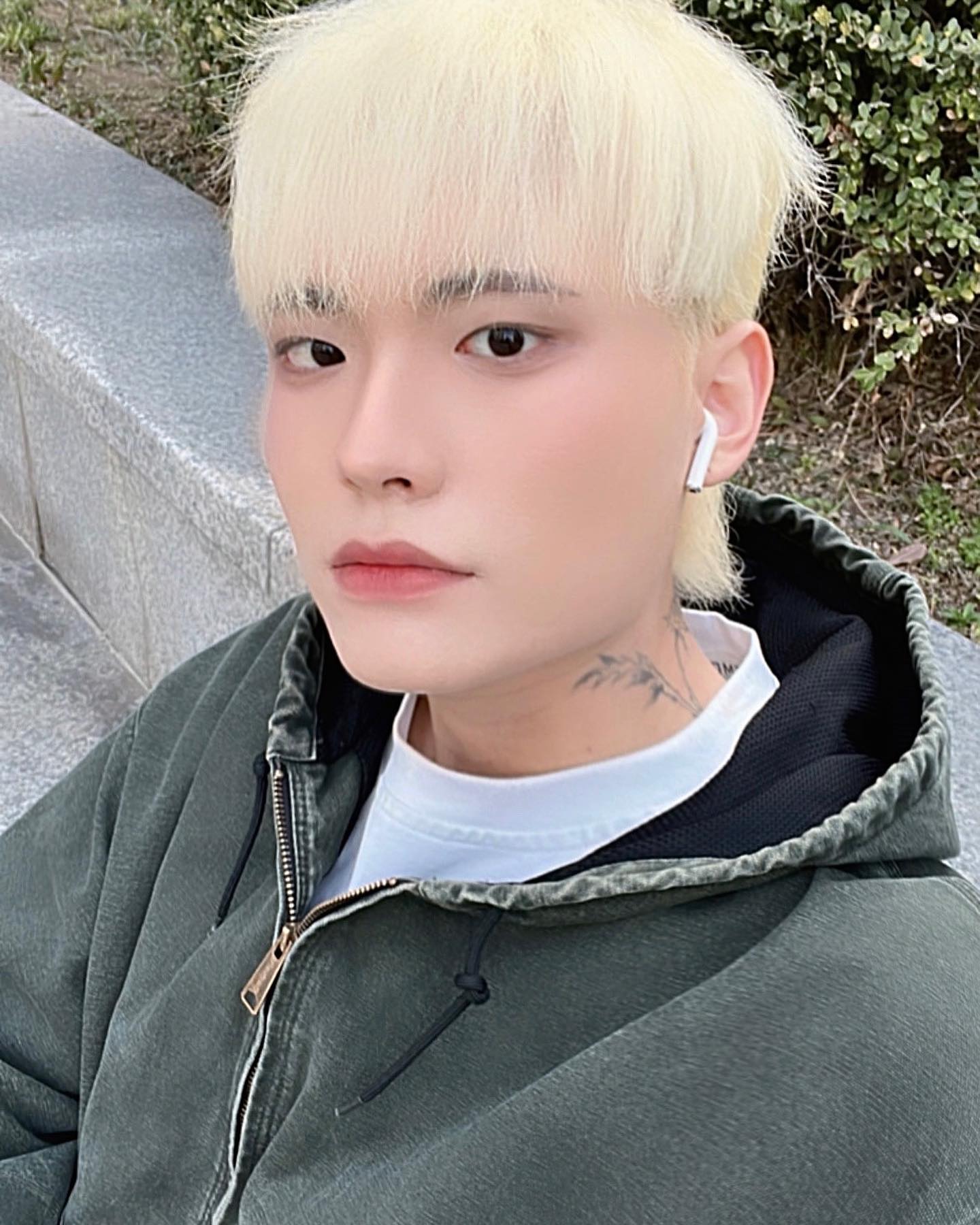 오랜만에 다시 탈색🦮
-
-
헤어- q_o_o_p___04 
#selfie
