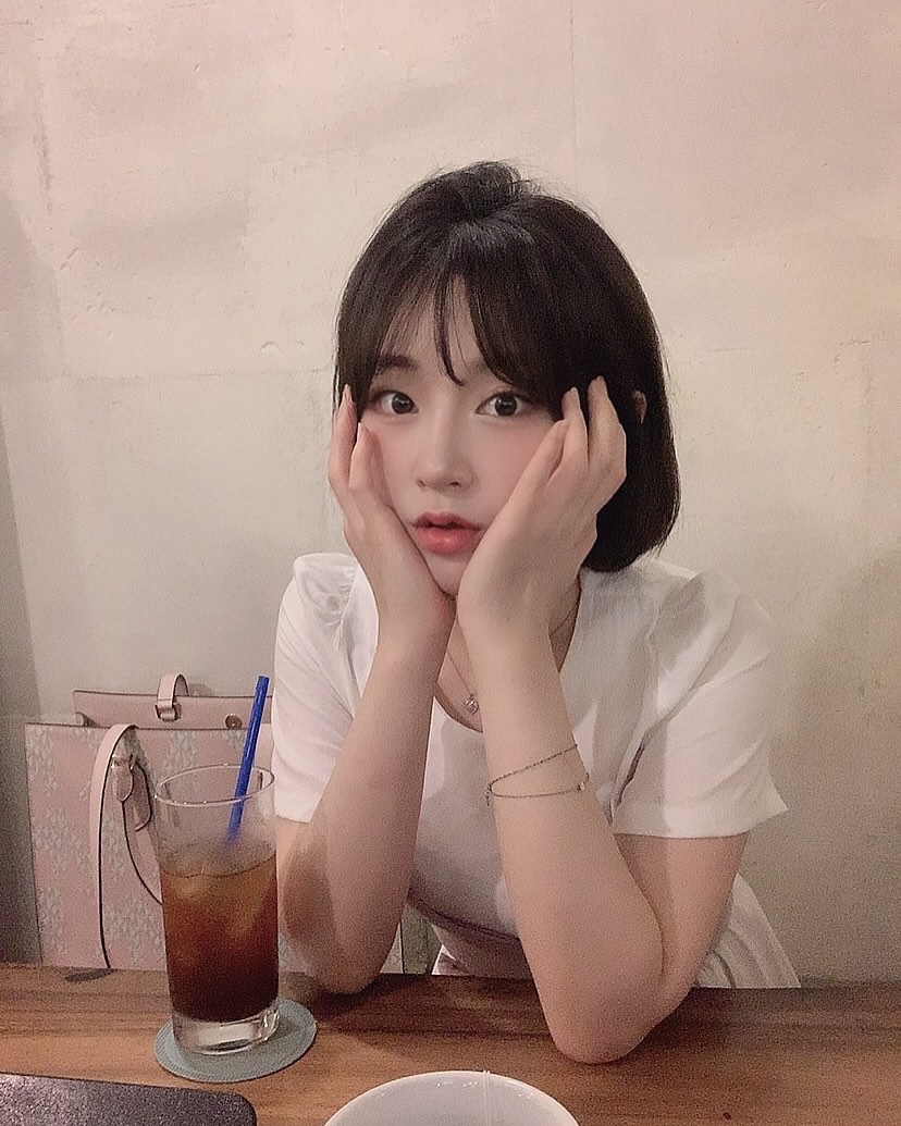 단발로 자를순없으니 참을수밖에..👩🏻