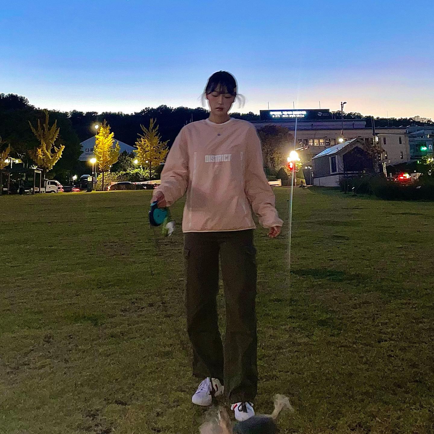 코코랑 핑크옷 입고 (≧∀≦)
🎀 [ fifa1904_kr / 더비 리버시블 피스테 ]
뒤집어 입어두 예뿌지요!
(옆에 지퍼가 달려 있어서 갈아입기 편해요🫢)
•
*피파1904 서포터즈 활동의 일환입니다
•
#06 #06년생 #FIFA1904서포터즈 #FIFA1904 #피파1904
#더비리버시블피스테 #리버시블피스테 #피파피스테 #리버시블