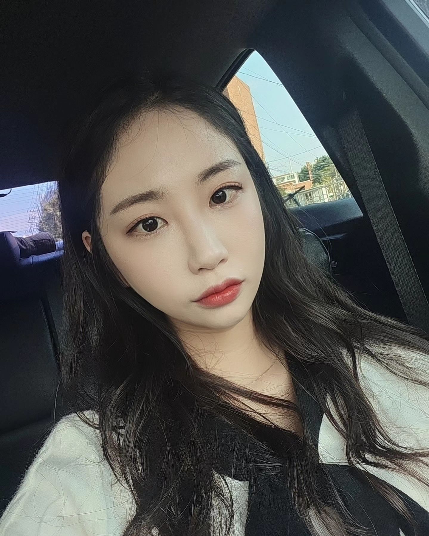 후면 vs 전면 뭐하나가 좌우반전인건 확실하넿ㅎㅎㅎ갤럭시는 후면도 보정해주는구나^_^ 친절해라

#주말 #일상 #대구 #갤레기 #아이폰 #갈아타고싶다