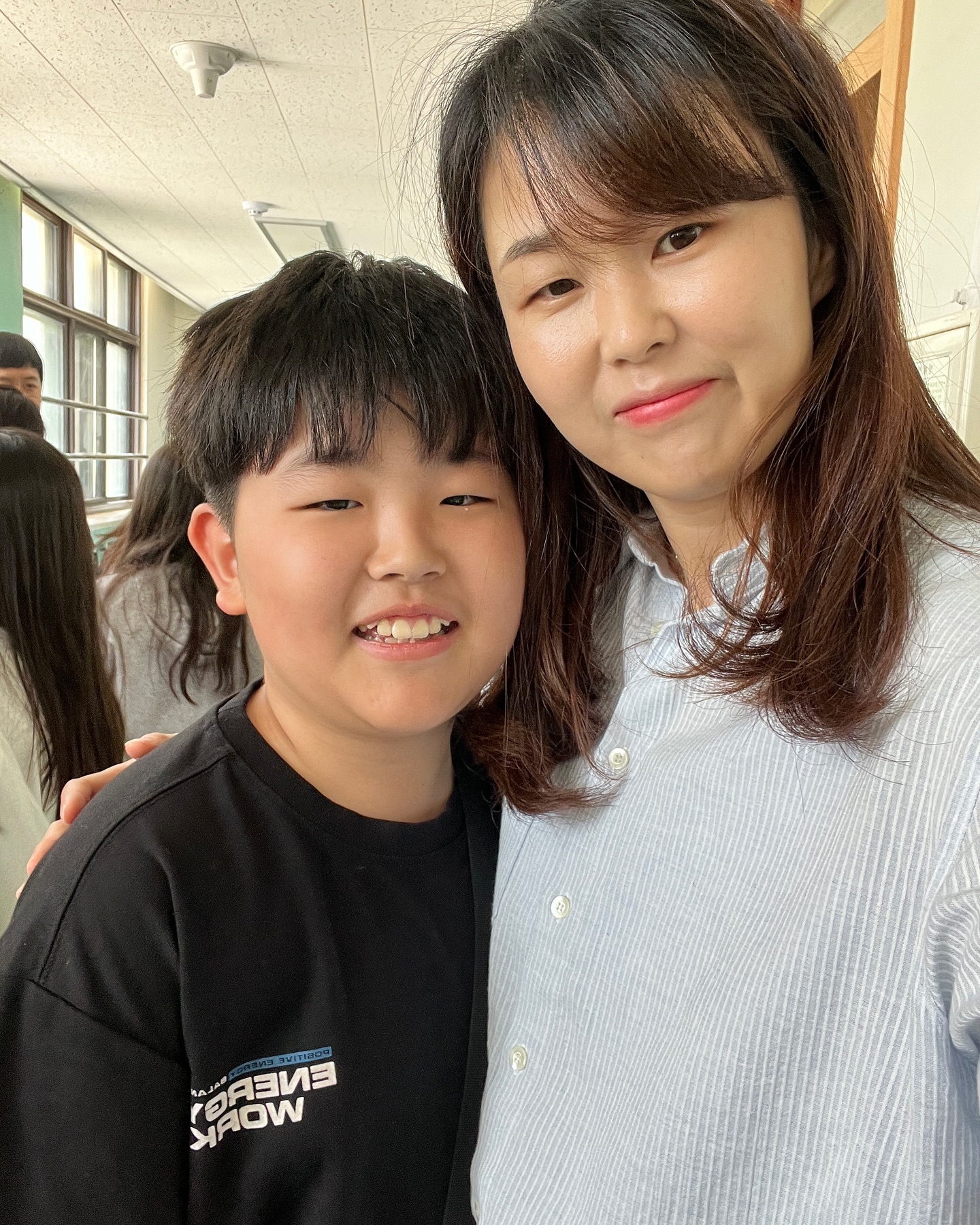 #공개수업 
집에서는 애기들(?)인데 학교에서는 자기할일 잘하고 있네ㅎ
PPT 대본 외워서 술술 말하는 상혀니..
쌤질문에 손 백번 드는 상우기..
집에서는 못보던 모습을 보고나니 훌쩍 큰게 느껴진 날