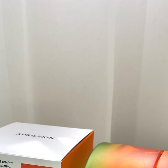 하현 on Instagram: "#광고 성인이 되고 민감성 피부로 변하면서 얼굴에 쉽게 오르는 열을 케어하는게 쉽지 않은데요 쿨링 효과가 있다는 팩패드를 많이 써봤지만 패드가 오히려 수분을