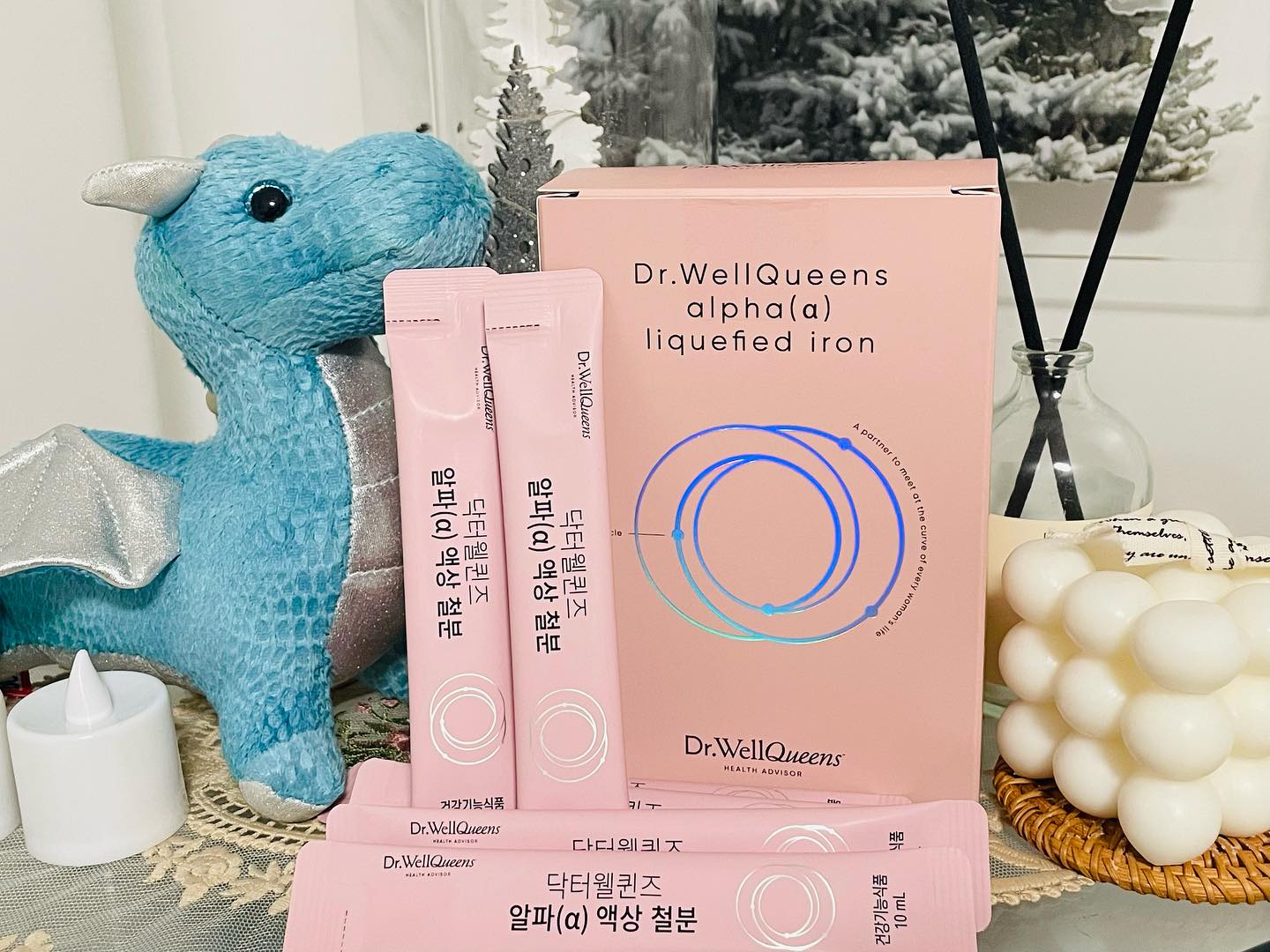 #협찬 💕닥터웰퀸즈 알파(a) 액상철분💕
✔️철분 1일 영양성분 기준치의 1.7배 충족(20mg)
✔️유럽산 프리미엄 마이크로캡슐화 Lipofer철분
✔️맛있는 새콤달콤 오렌지맛으로 비린맛NO!!
✔️각종 첨가물 없음!
✔️휴대와 섭취가 간편한 스틱형
.
.
😋 하나도 비리지 않고 새콤달콤한 오렌지맛 시럽을
 먹는 것과 같아서 맛있는 액상철분제에요~
철분 1일 영양성분 기준치의 1.7배나  충족시켜주는데
각종 첨가물을 빼고 만들어서 더 믿음이 가는 닥터웰퀸즈!
맛있는 철분제로 우리 모두 건강관리 잘 합시다^^