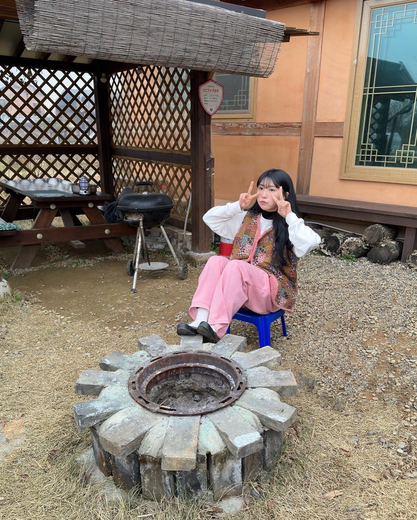 사진을 찍어도 안올려서 밀려이뜸٩̋(๑˃́ꇴ˂̀๑)데헷

촌캉스를 하러 시장가서 할머니조끼 사고 간식먹고👍🏻
옆에 댕댕이들 운동장? 카페있어서 뛰댕기는거 구경했다🤍