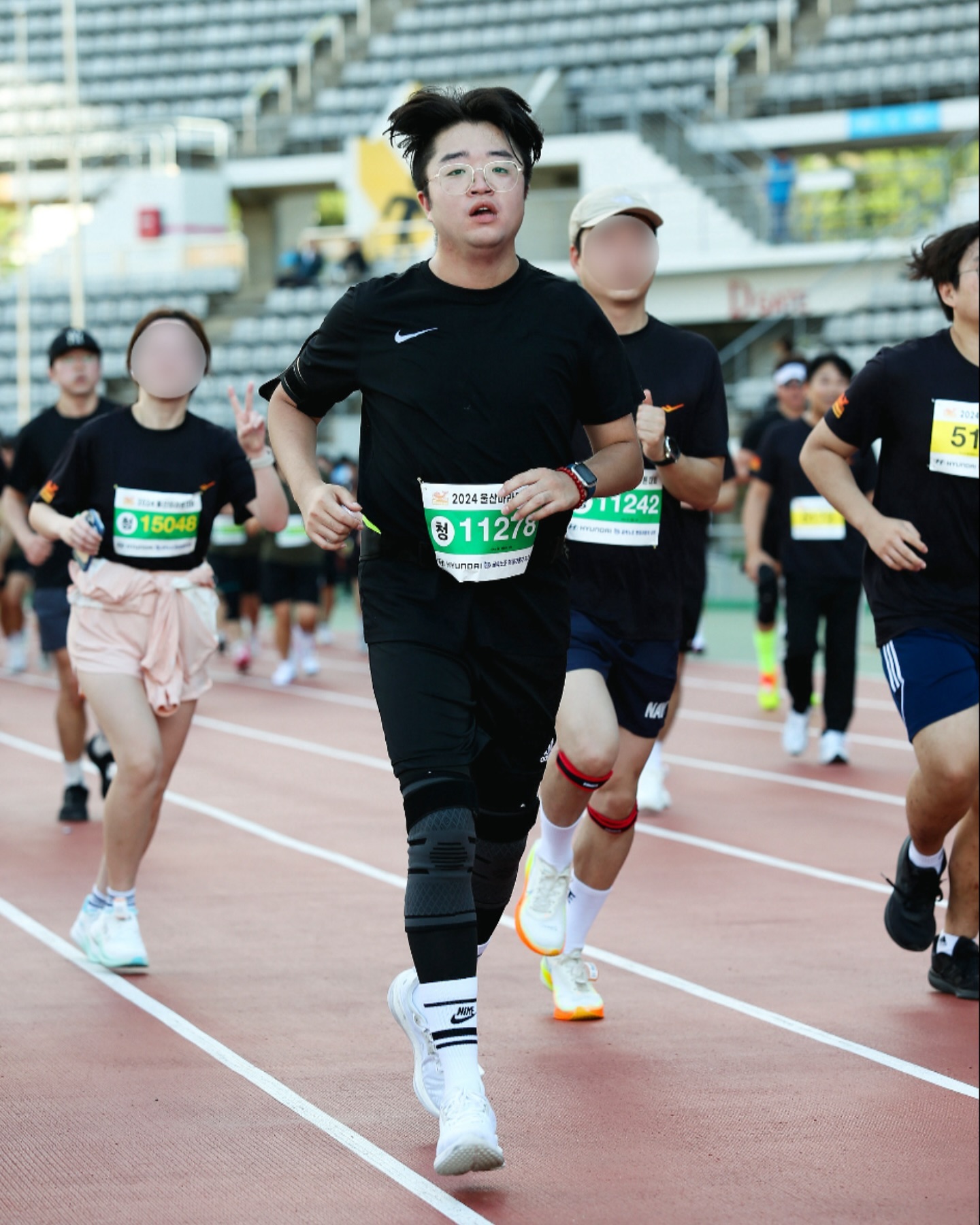 _
가장 행복했던 순간이랄까
.
.
.
#울산 #울산마라톤대회 #주말 #마라톤 #10km #러닝 #러너 #취미 #igers #일상 #좋반 #좋반테러 #맞좋아요 #맞좋튀 #좋아요 #좋아요반사 #좋반테러반사 #daily #운동 #레이스 #running #run #marathon #runner