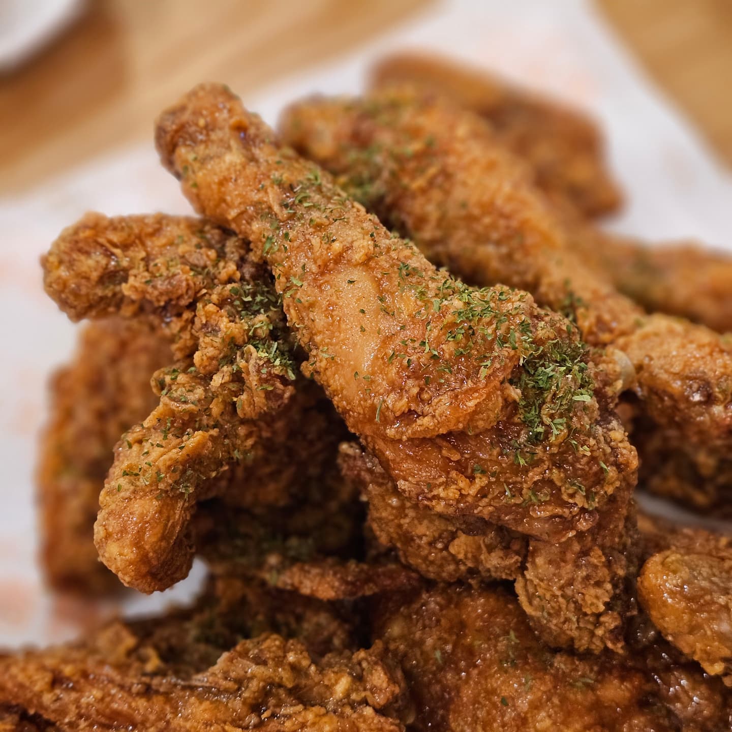 #가마치통닭 #가마치통닭신평리점
가성비 대박 후라이드한마리 9000원 요즘 이런가격이라니!
빠삭빠삭 ~