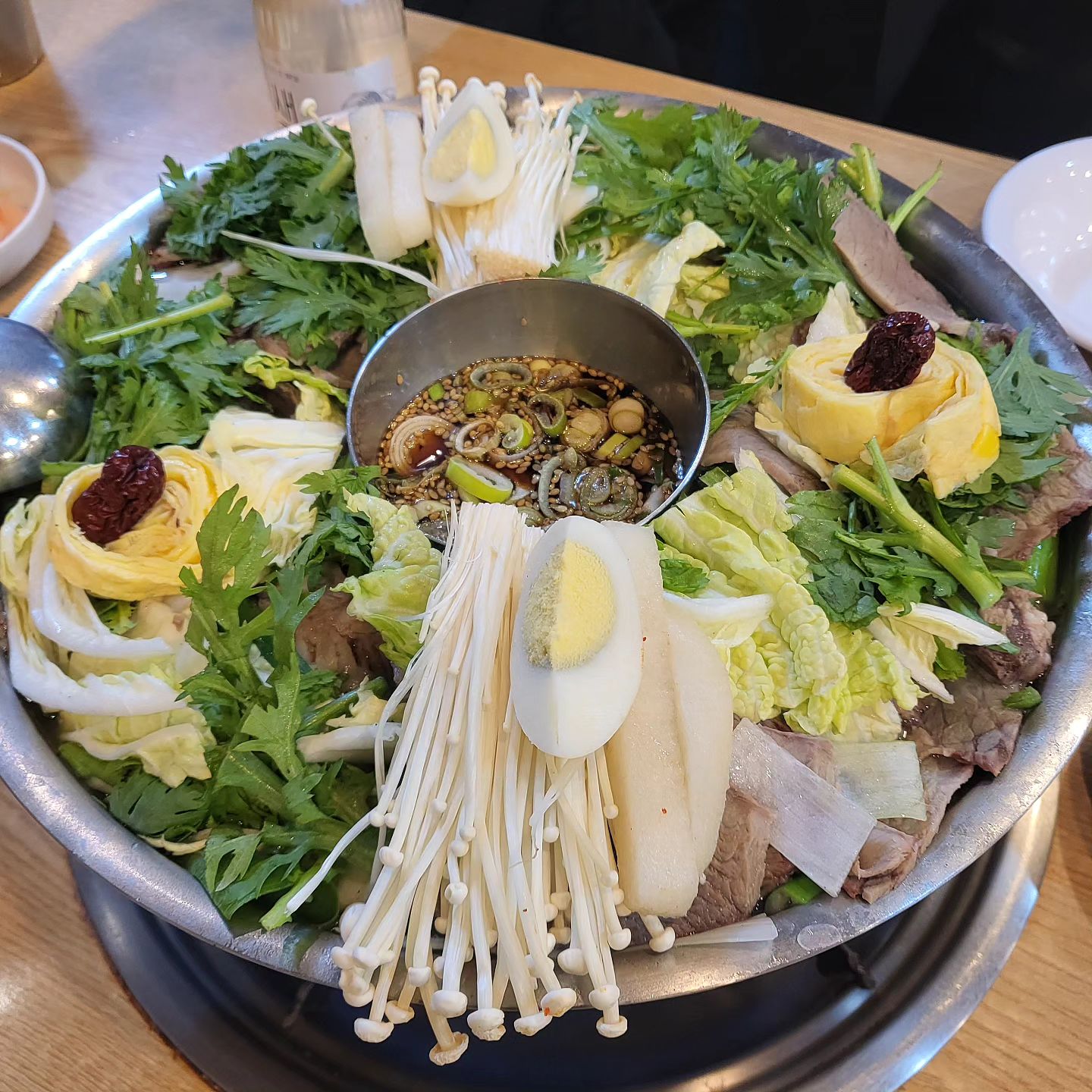 #평래옥 #어복쟁반 #만두 #을지로맛집 #다투모을지로 #평냉 #먹스타그램 #먹스타맞팔 #맛집스타그램 #건강식 #fff #f4f #foodie #foodstagram #euljiro #northkoreanfood #seoulfood #seoultrip #dumplings #mandoo