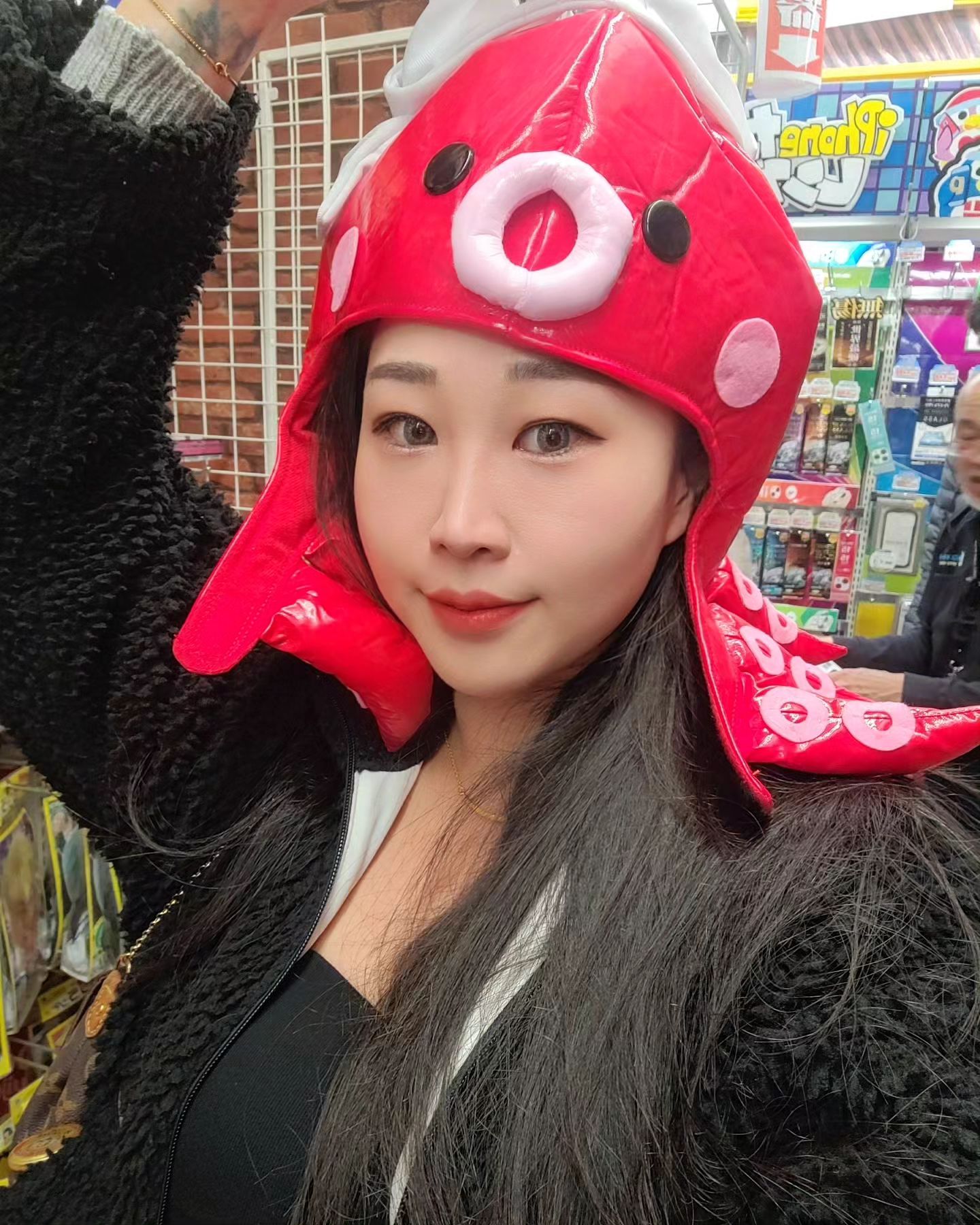 엄마가 하고 싶은 거 다 하고
행복하게 즐기면서 살라했다

23년엔 미련하게 버티지 않고 
힘들면 놔 버리는 법도 배웠다

더 이상 내가 변치않길,
처음 그 때를 생각하길.