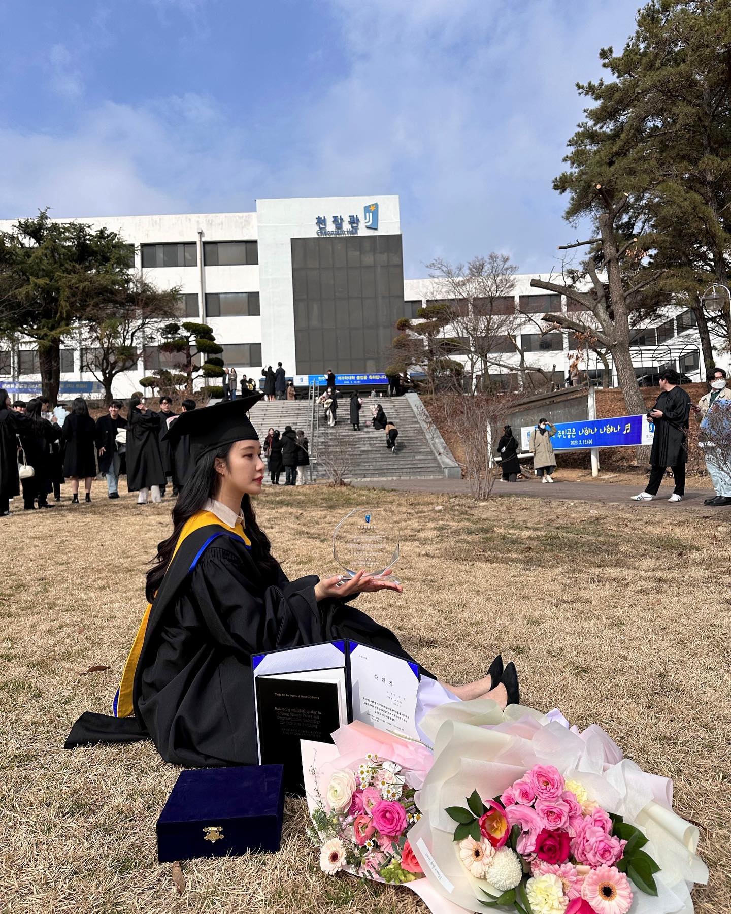 2021-2023🎓 
우당탕탕 호다다닥 지나간 2년의 시간들 밤새도록 공부도해보고 논문도써보고🧪🦠🧬🤓
영양사에서 연구원으로 진로변경할때 걱정도 많고 질풍노도의 시기였지만 항상 옆에서 응원해주는 내사람들이 있기에 버텼당 축하해주신분들 감사해용❤️ 
한 스텝 더 나아가기위해 앞으로도 홧팅🐹🐹

#척척석사 #졸업 #ㅋㅋ