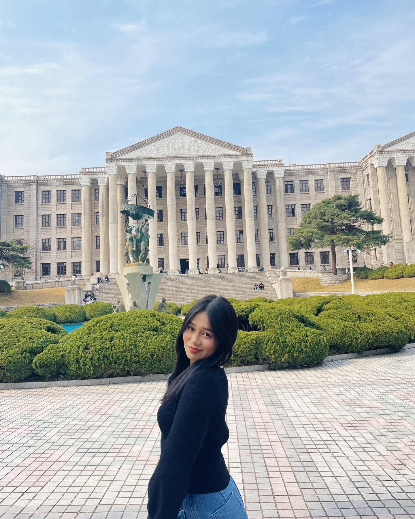 Teer havriin neg odor daruulsan zurag bn 🏛️