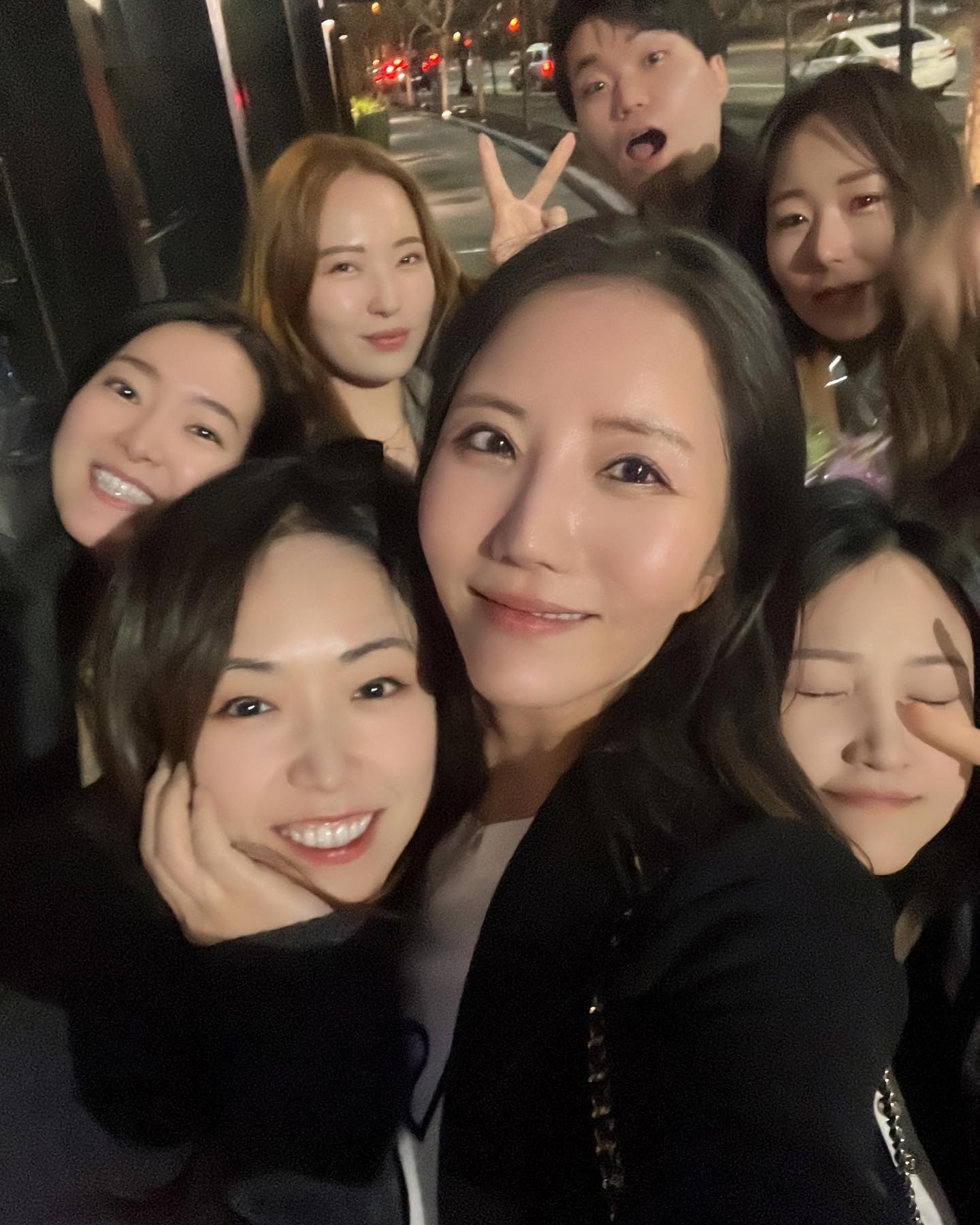 3월 생파 이제 올리기 🤣
문여사 생일 다시한번 추카하오 🩵❤️
.
.
.
#문여사생일 #생일파티 #생파 #친구들
#happybirthday #bdayparty #dcpeople #washingtondc #dceats #foodie #partypeople