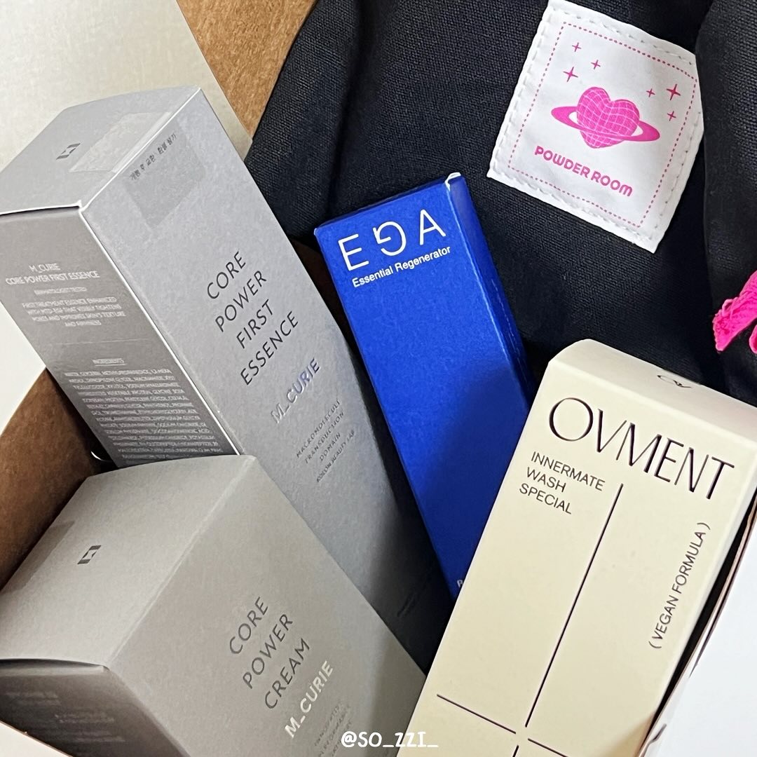 ⠀
#제품제공 파우더룸 월간파우치 9월호
꿀템들 가득해서 하나한 쓰는 재미 쏠쏠 ❤


#파룸체험단 #월간파우치_9월호 #월간파우치 #오브먼트 #이너메이트워시스페셜여성청결제 #에가 #에센셜리제너레이터 #엠퀴리 #코어파워퍼스트에센스 #코어파워크림