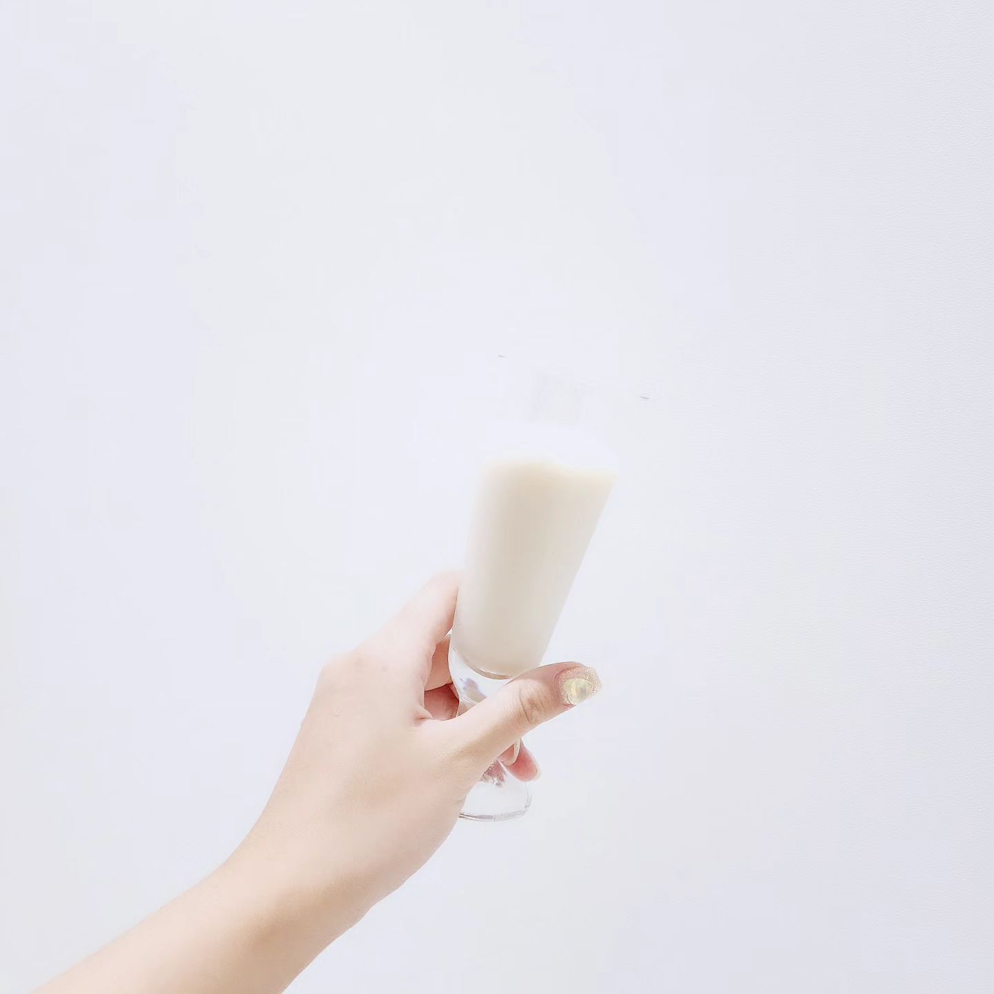 #광고 🤍 애정하누 배혜정도가 우곡생주막걸리 🤍

순수 쌀로만 빚은 고급 그 자체, 우곡생주막걸리!
#손님맞이 로 꼭 준비하는 #막걸리 에요😊

오신 손님분들마다 모두 극찬하시는데요.
진하다~ 부드럽다~고 하시더라구요.

쌀과 누룩으로만 빚은 순미주,
순수한 쌀의 단 맛 이 너무나도 매력있는 #막걸리 랍니다.

#집들이 #부모님초대 등 등
의미있고 #특별한날 때 에 준비해보시길 강추합니댜아🤗

 
📍 baedoga_bg
 
 
 
 
 

ㆍ

#프리미엄막걸리 #우곡생주 #걸쭉한막걸리  #baedoga
#bhdbrewery #woogok #배혜정도가 #리뷰어스 #리뷰그램
#국내산막걸리 #막걸리 #전통막걸리 #무감미료 #막걸리추천
 [이 글은 광고주로부터 제품을 제공받아 작성되었습니다.]