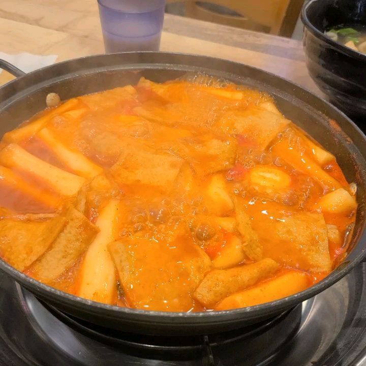 #내돈내산떡볶이
#김포떡볶이맛집
#달쫀
#달쫀김포장기동
#즉석떡볶이 
.
아우..느므 맛있고
사장님 느므 친절하시고
한번 먹고나면 느므 생각나고
.
#김포떡볶이 #달쫀장기점 #떡볶이 #즉떡
#떡볶이맛집 #맛난떡볶이