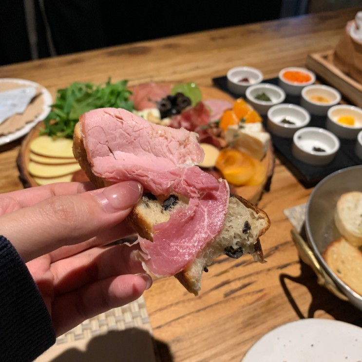 【더큐어링/흑석동맛집】 수제 샤퀴테리 & 와인과 연말 분위기 즐기기