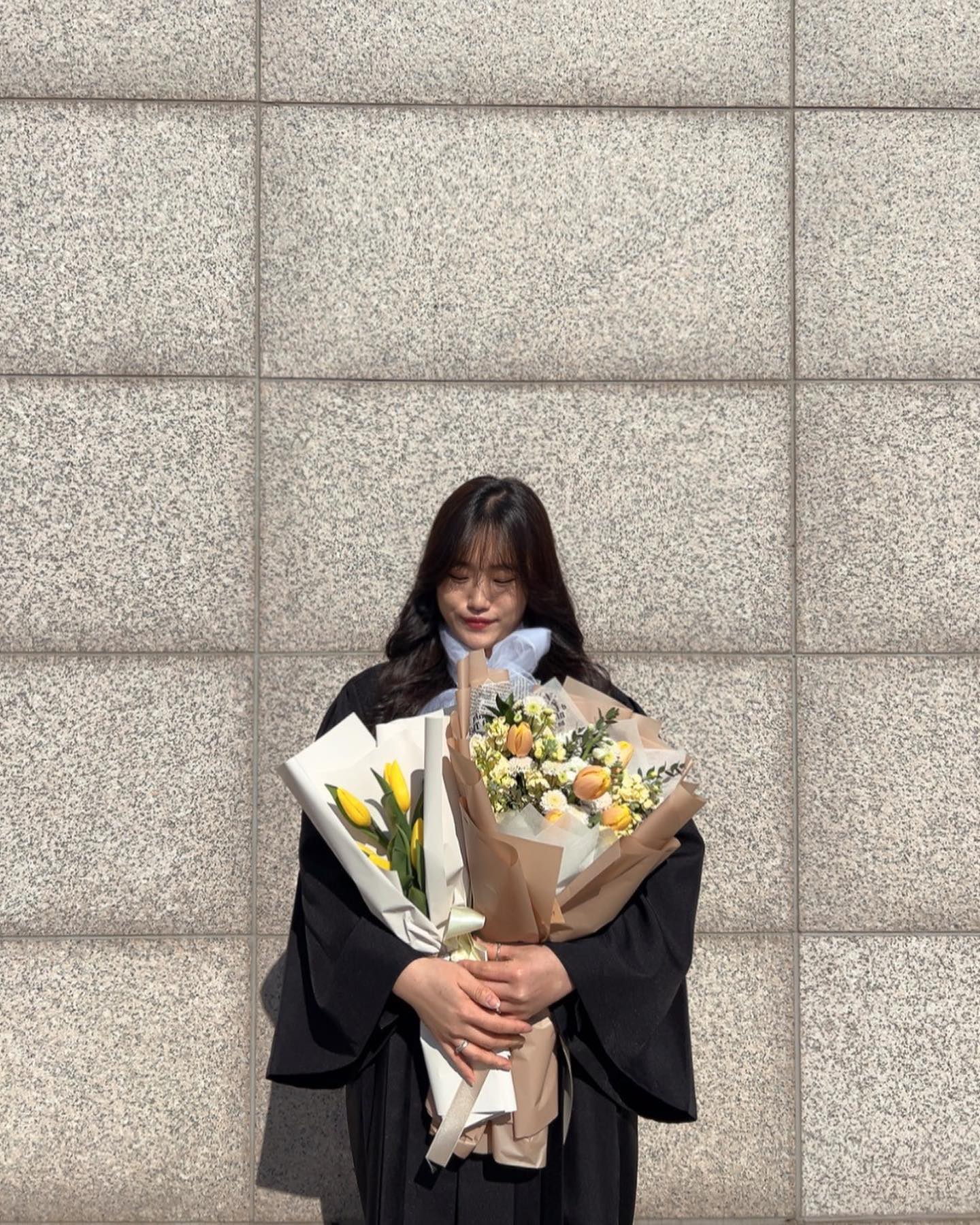 나 이제 척척학사 〰️🎓🖤