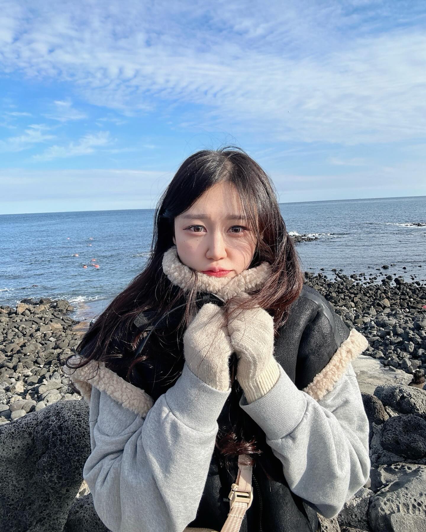 햇빛이 너무 세서 눈을 뜰 수가 없네☀️