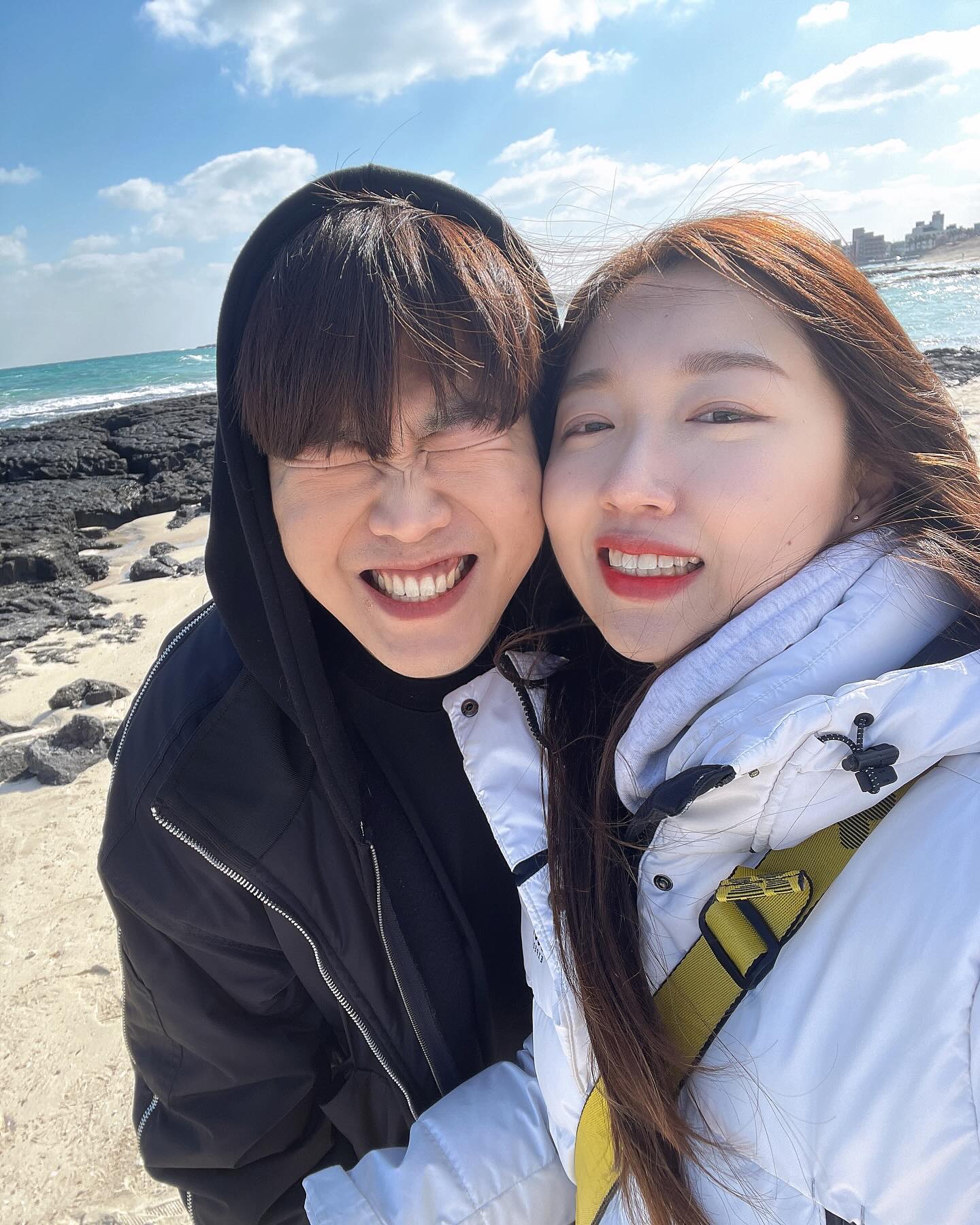둘이 첫 #제주도여행 💕
.
.
.

#협제해수욕장 #무지개해안도로 
#14년째연애중 
#내절친❤️