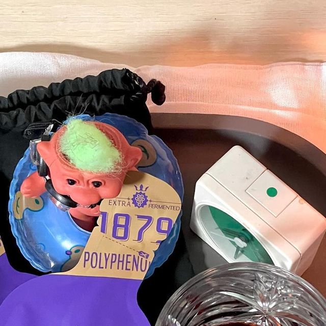 소이 on Instagram: "#광고 @1879polyphenol 피부, 활력, 노화방지에 좋은 폴리페놀 ~,♥ ! 부모님 선물로 딱인 패키지, 항산화 효과, 면역력 상승 효과로 건강 챙기자 ,,🍀 🍃 폴리페놀이 뭐냐면 ,,,@