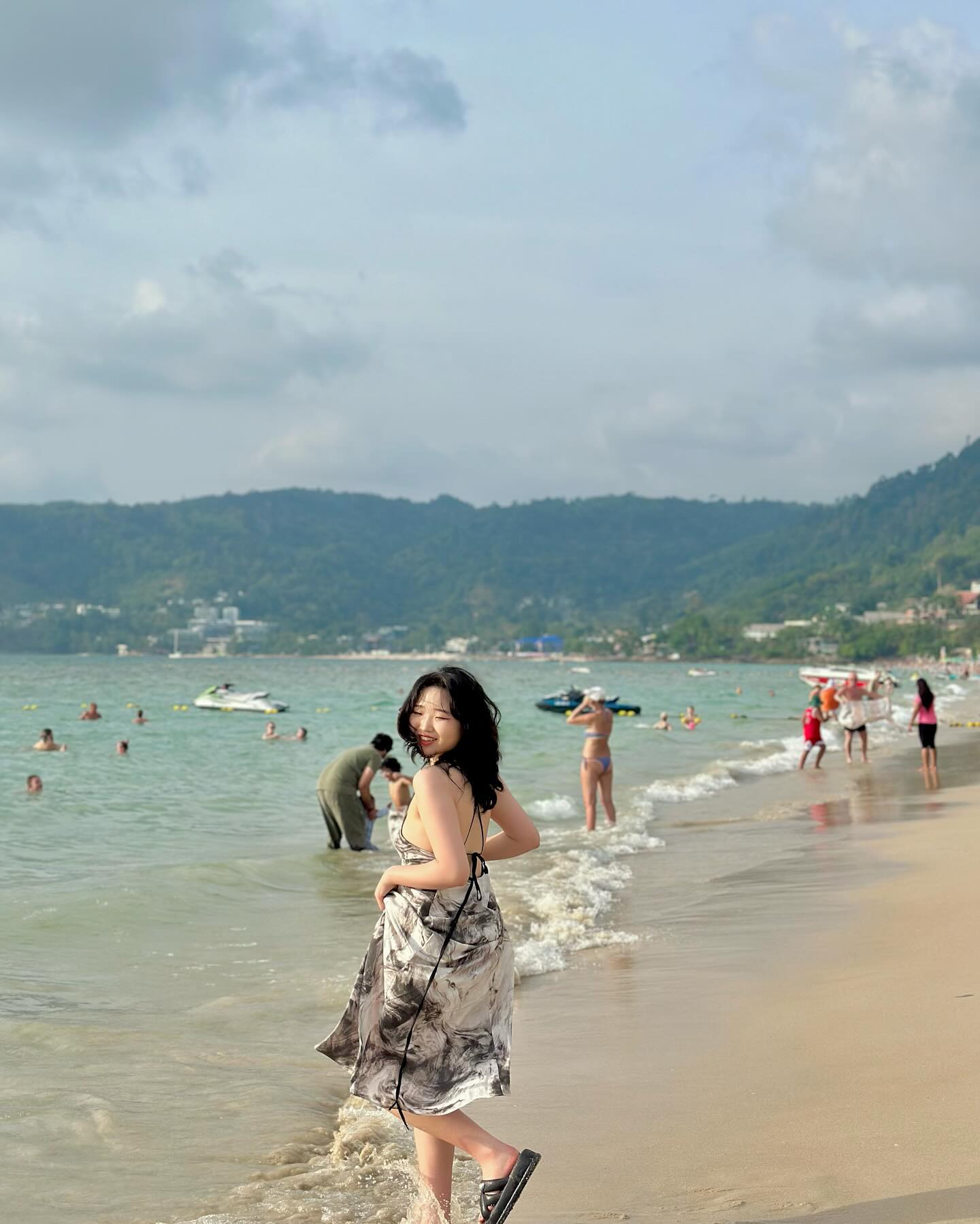 바닷물이 날 덮칠지라도 항상 웃음을 잃지 않길 🌊

#태국 #thailand🇹🇭 #빠통비치 #patongbeach #푸캣 #phuket