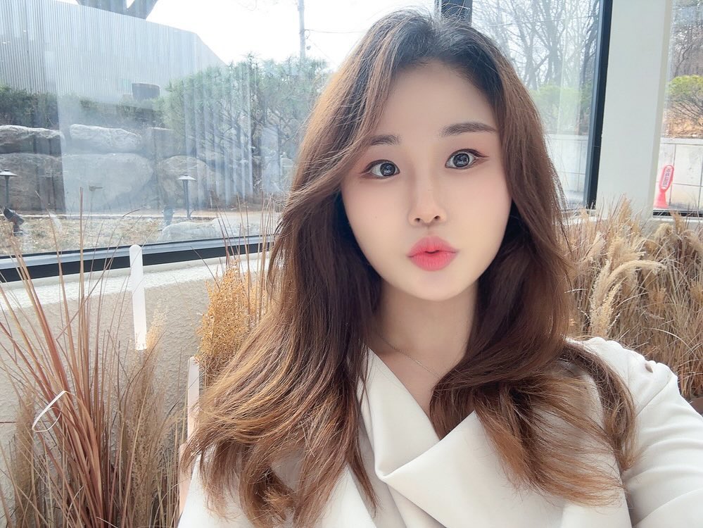 #월요팅 #셀카투척 #맛점 

구냥 올리고 싶어서 올리는 셀카🤓