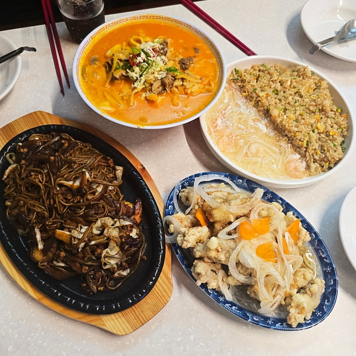 맛있다고 유명한 #경주덕클
가보았어요

음식이 하나같이 맛있어서
만족하고 왔답니다

역시나 #경주황리단길맛집 답게
와보길 잘했어요

#경주맛집
#경주황리단길밥집 
#경주황리단길맛집추천