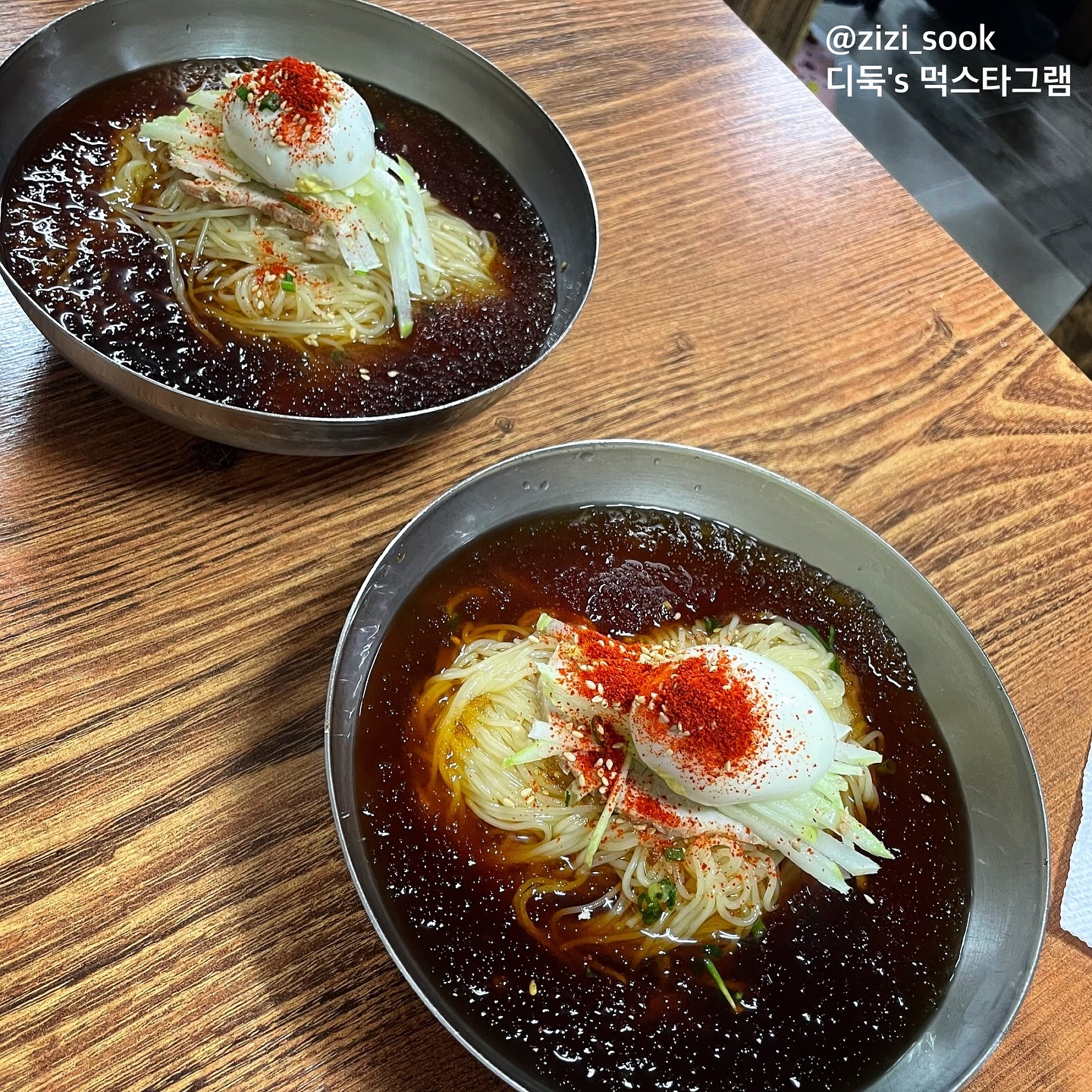 냉면과 국수의 장점을 섞어놓은 식감 (」°ロ°)」
육수가 슴슴하니 평양냉면 좋아하면 맛있게 먹을 거 같다 💙🩵

#구옹진냉면 #구옹진식당 #서산맛집