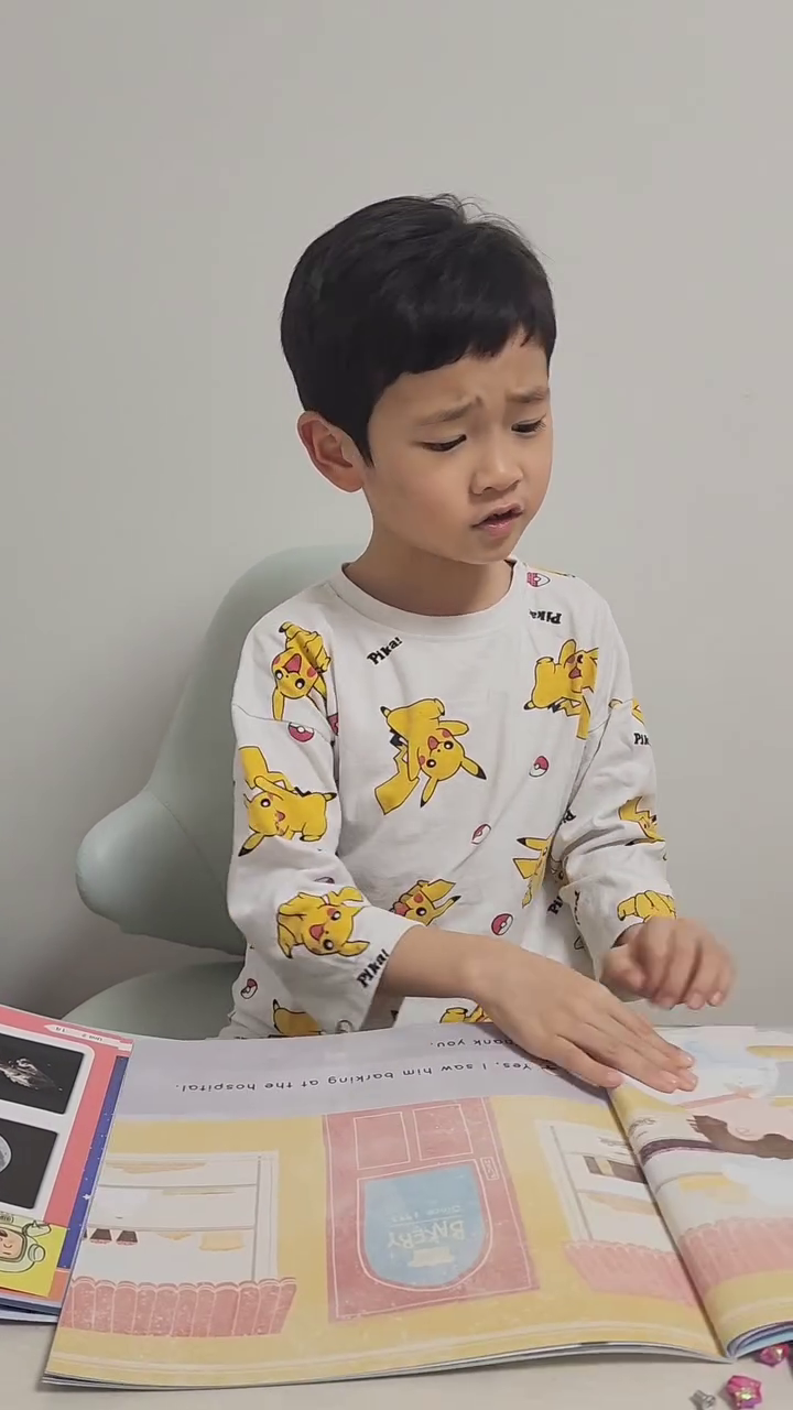 Did you see my dog lion ? 

유치원에서 열심히 공부하고 있었구나 🤭
그래서 라이언은 어딧엇을까요 𐌅𐨛𐌅𐨛𐌅 

#didyouseemydog