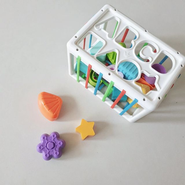 𝚐𝚎𝚘𝚗𝚋𝚎𝚋𝚎🍼 on Instagram: "#광고 요즘 건베가 너무 재밌게 가지고 노는 장난감이 있어요💛 므몽의 도형맞추기인데 도형맞추는 장난감이 아기들의 두뇌발달과 감각발달, 색인