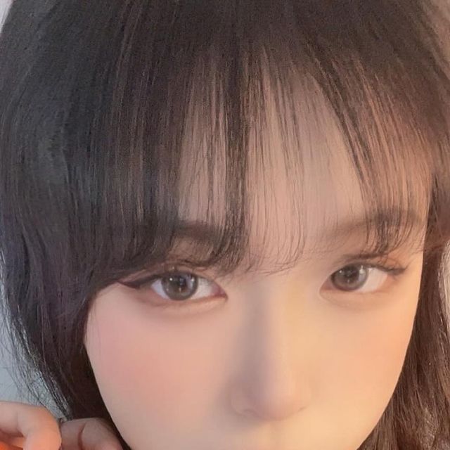 소이 on Instagram: "#광고 모공 속 쌓이는 피지&블랙헤드 박멸템 에이프릴스킨 캐로틴 모공 클레이팩 🥕✨!! 하루 3분! 부드러운 휘핑머드로 관리하자 ⭐️!! 마르는 시간을 줄여 빠르고 간편했