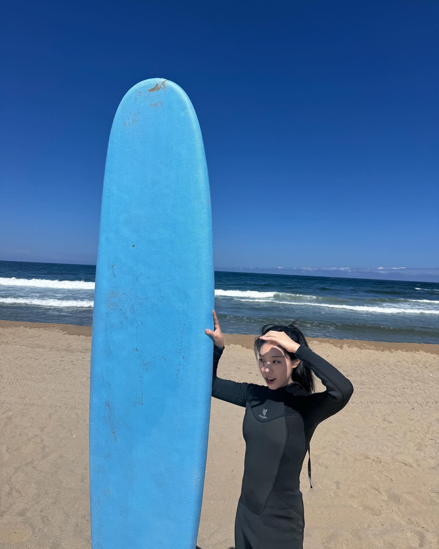 서핑보다 그냥 물놀이가 더 좋은 잼민바리🌊