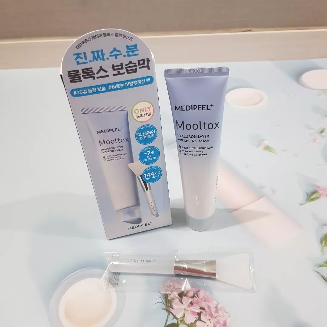 #협찬

속부터 차오르는 물광💧

#메디필
#히알루론산레이어물톡스랩핑마스크 

모공 모양에 더 ‘핏’한 동그라미 
히알루론산으로 144시간 지속

물광 케어로 즉각 물광이 보이는 
물톡스 랩핑마스크 💆‍♀️

건조하고 푸석푸석했던
내 피부에 쓱쓱
바르고 30분 있다
떼어내기만 하면 끝👍

세상 간편하면서
효과는 짱👍

은은하게 광채가 올라오고
피부가 수분촉촉 💧
화장도 들뜸없어 굿

이번에
144시간 보습 지속’ 물톡스 라인에 
랩핑마스크가 올리브영에 새롭게 출시되었으니
참고하면 좋을 듯 싶다

그리고
단 1회 사용만으로 즉각 물광이 보여 
고민 부위 케어가 가능하니 꾸준히 관리하면
피부 미인으로 재탄생각🥰

#협찬 #스킨이데아 #메디필 #물톡스랩핑마스크 #히알루론산레이어물톡스랩핑마스크 #물광팩 #물광 #올리브영마스크팩 #올리브영추천템 #올리브영마스크팩추천 #동그라미히알루론산